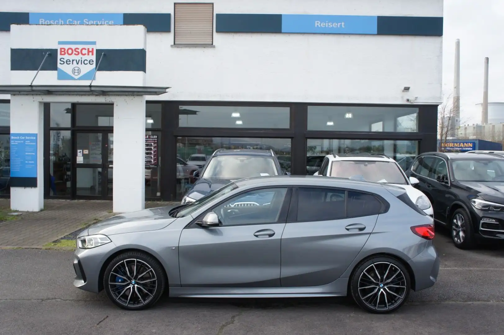 BMW 118 d M Sport *DAKOTA*LIVE*19Z*KAM*NAV*APP* Grau - 2