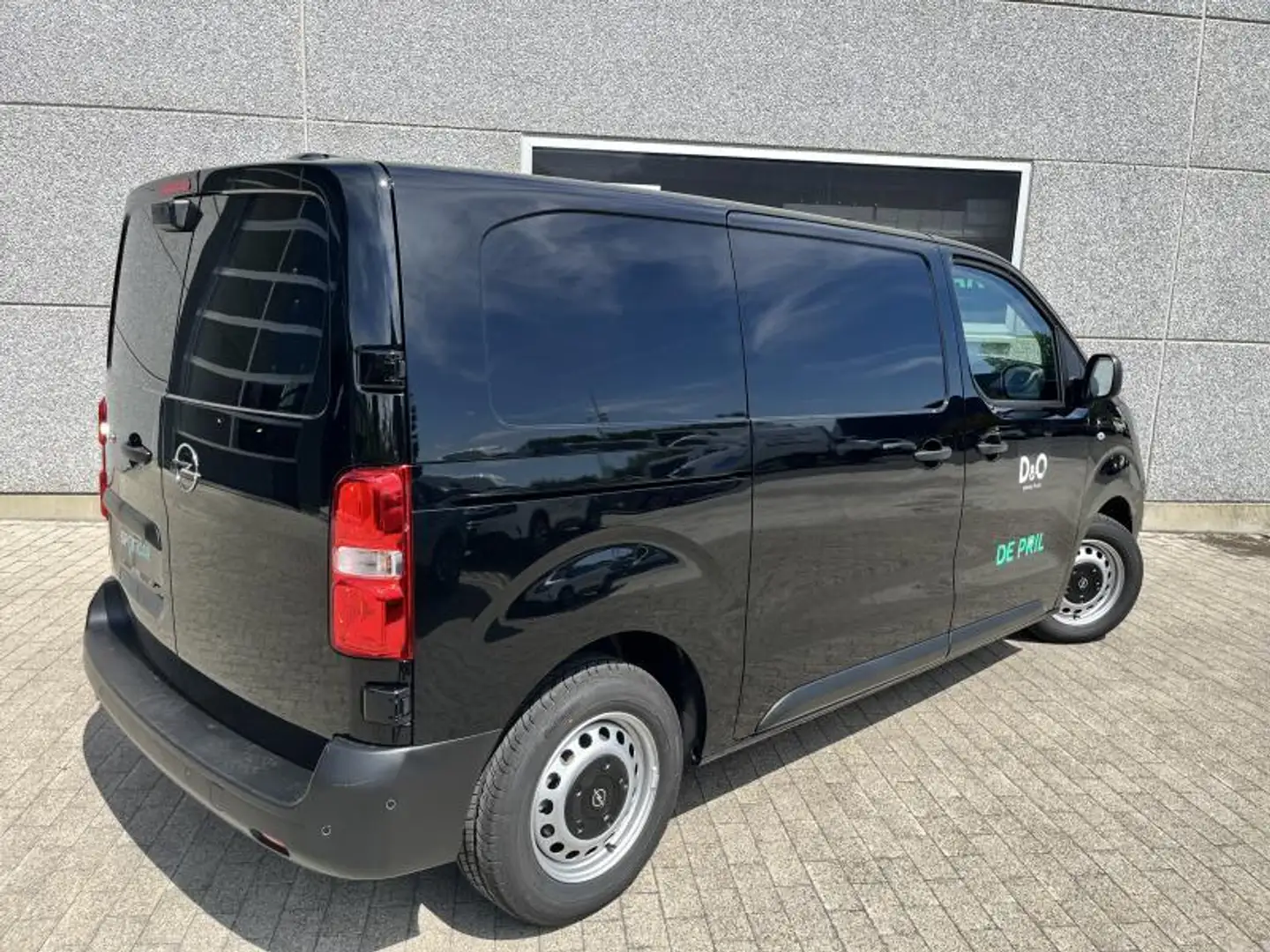 Opel Vivaro Medium Zwart - 2