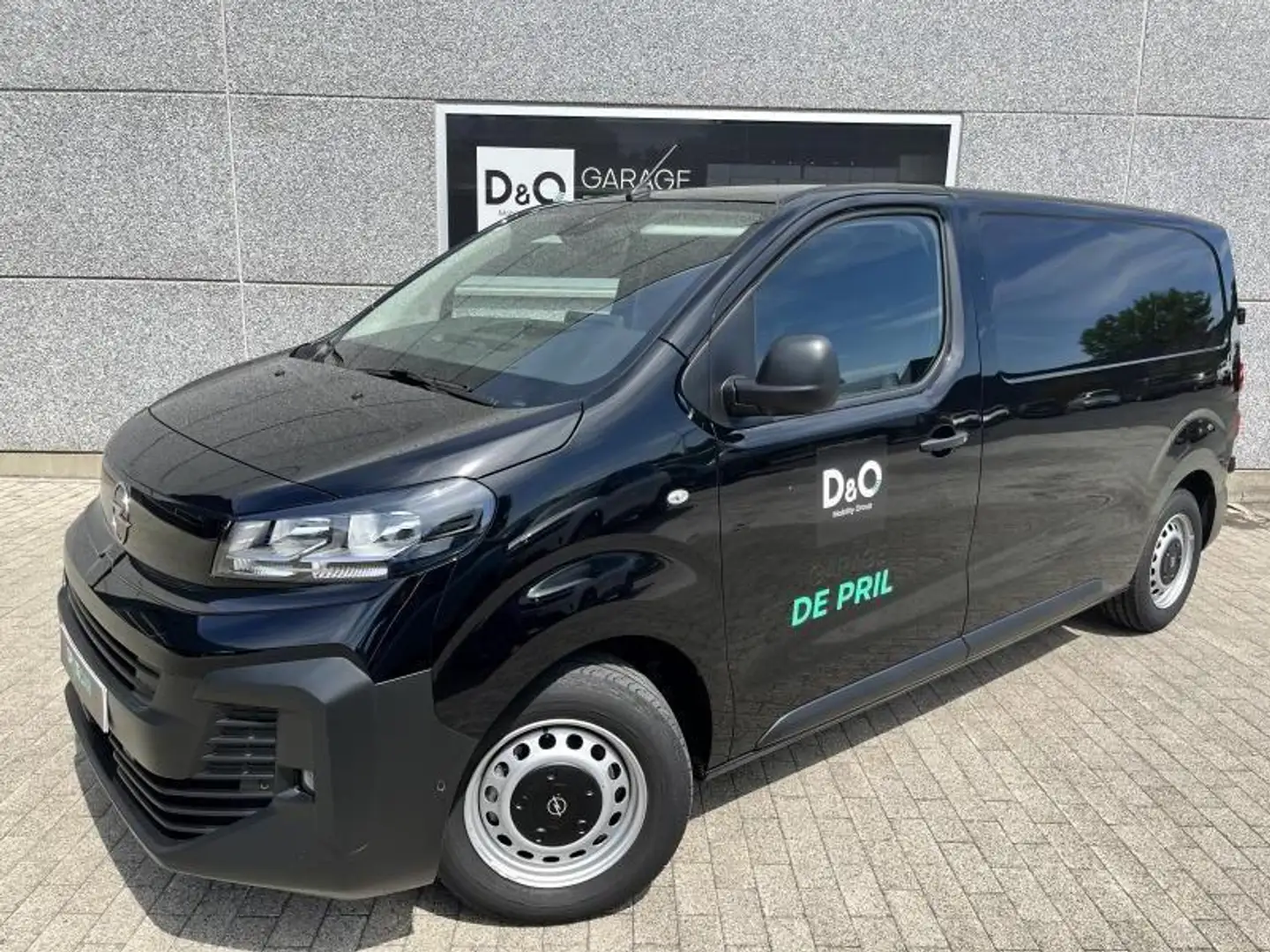 Opel Vivaro Medium Zwart - 1