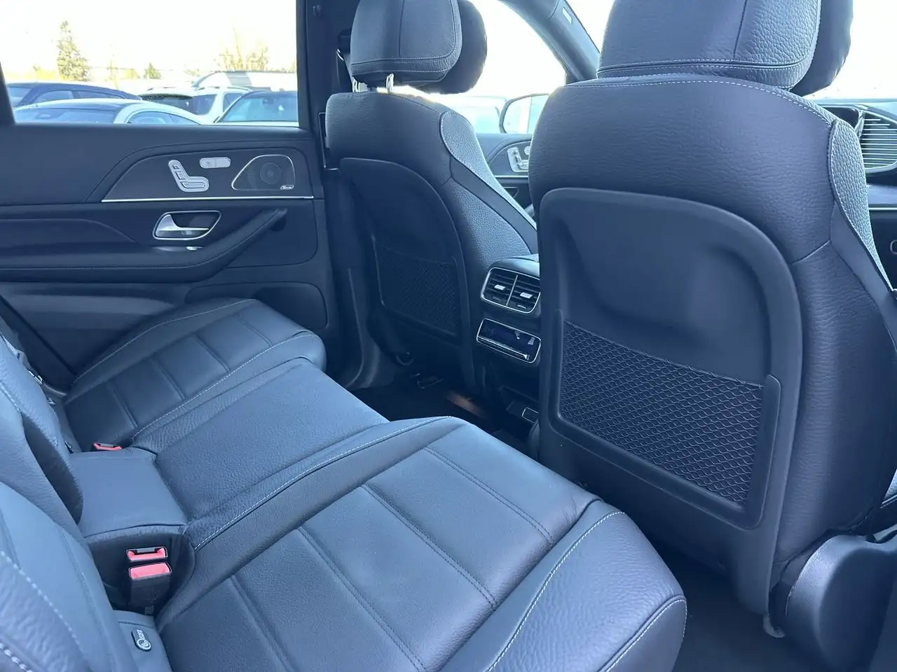 Mercedes-Benz GLS снимка Mercedes-Benz GLS