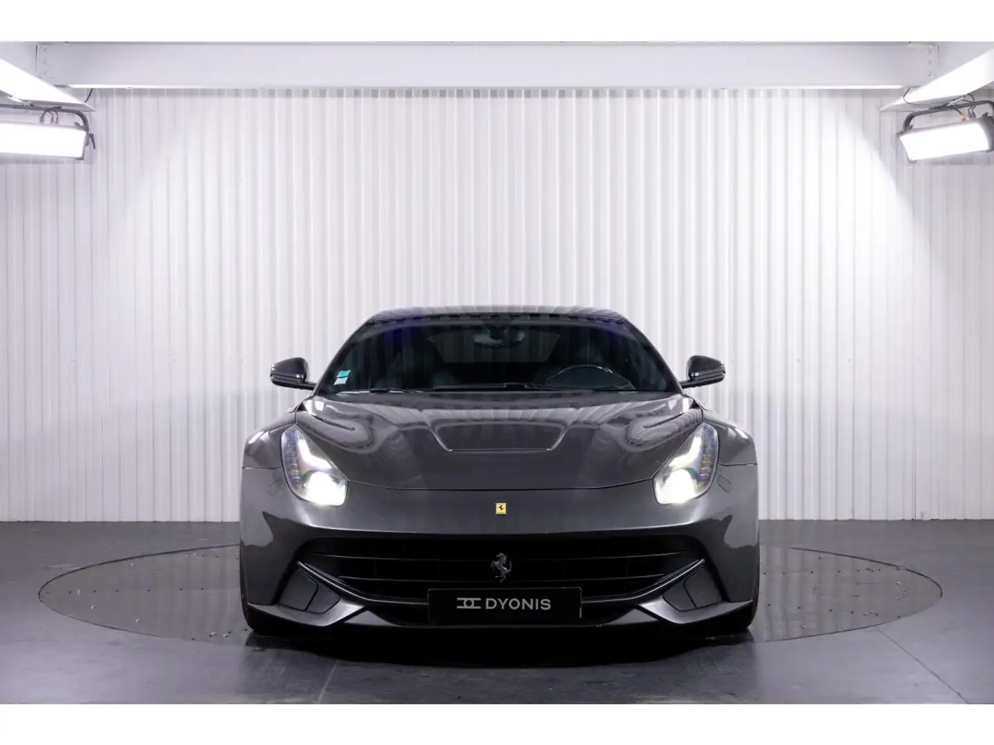 Ferrari F12 6.3L V12 740CV Gri - 2
