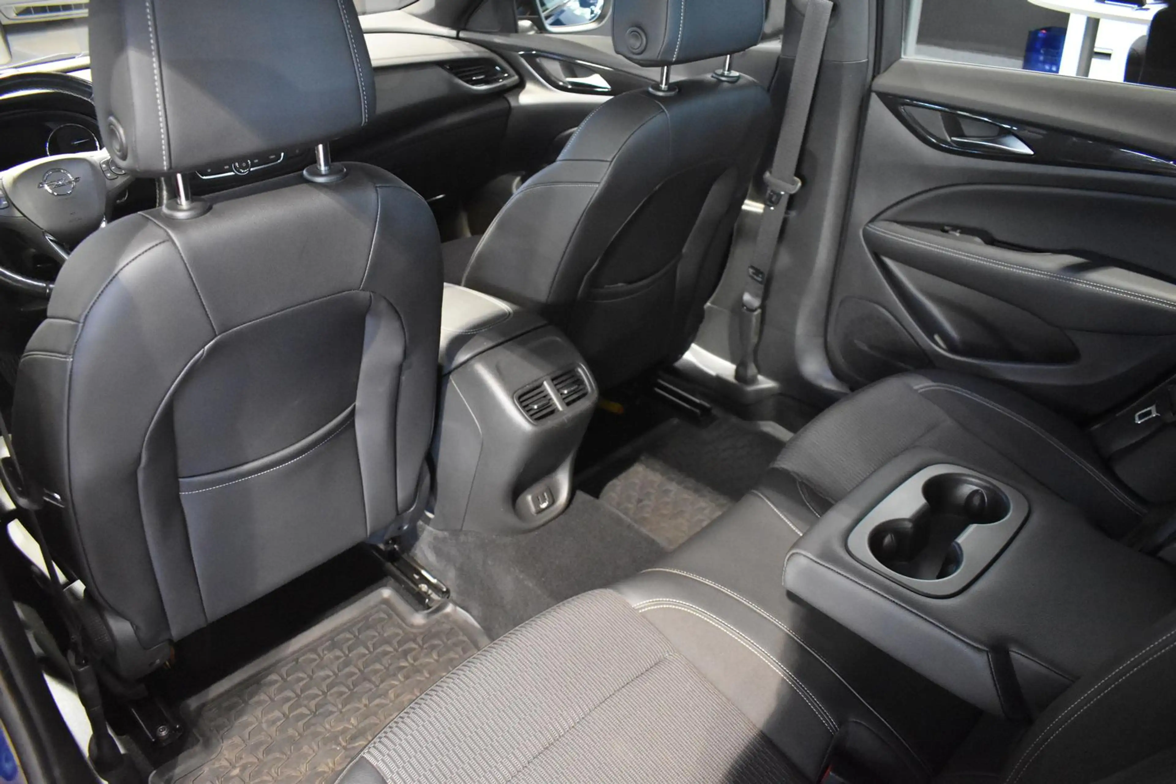 Opel Insignia ST 2.0 ACC HEADUP KEYLESS MATRIX KAMERA — photo 14