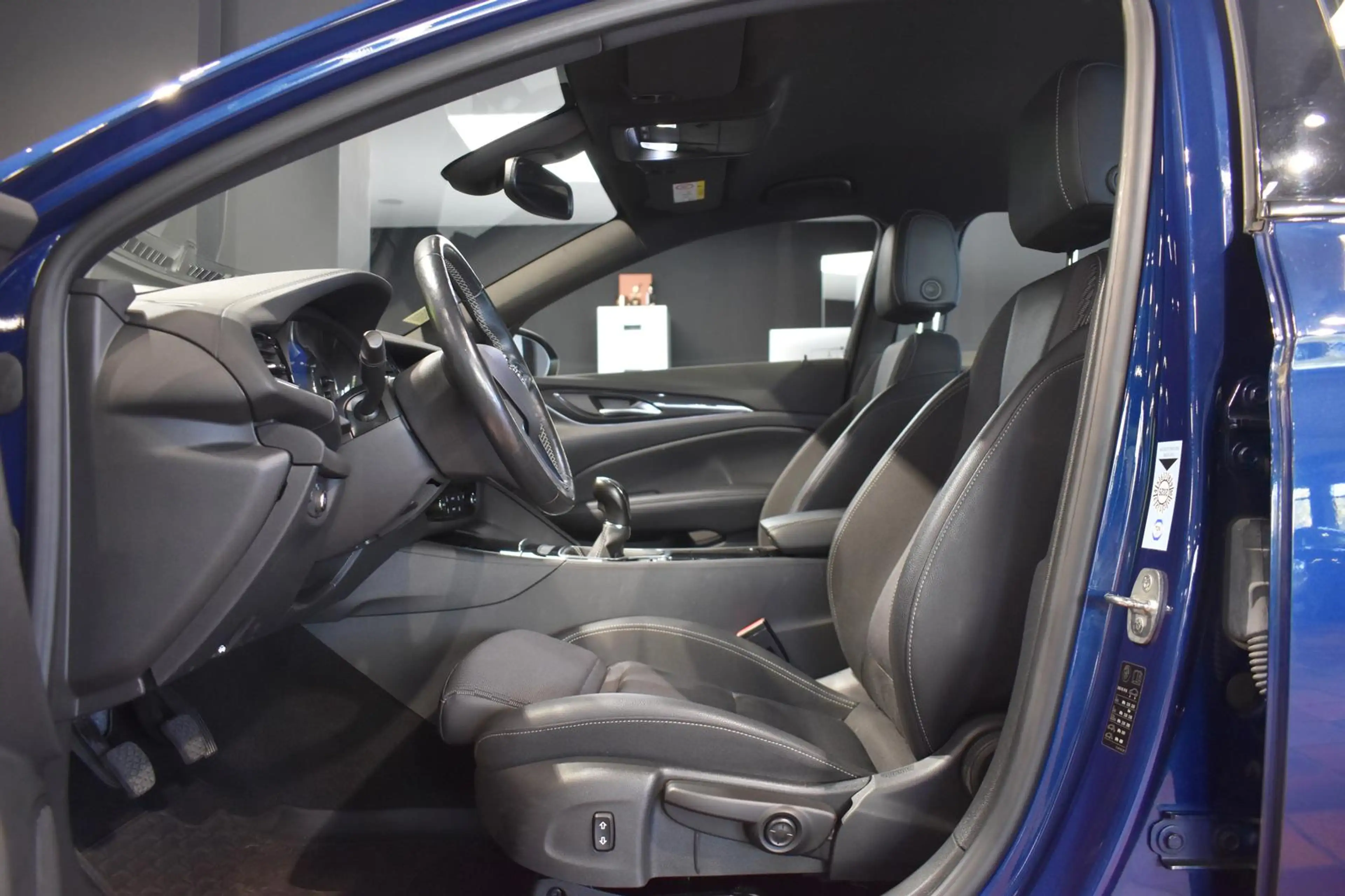 Opel Insignia ST 2.0 ACC HEADUP KEYLESS MATRIX KAMERA — photo 10