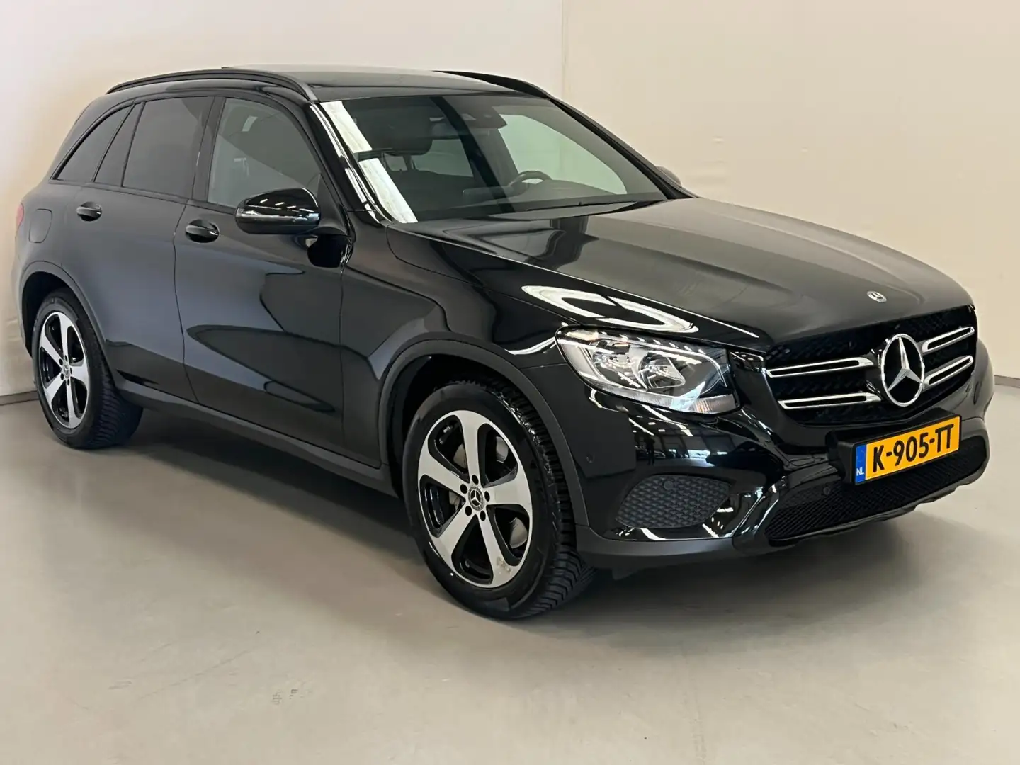 Mercedes-Benz GLC 250 4Matic Night / Pano / Leder / Trekhaak Чёрный - 2