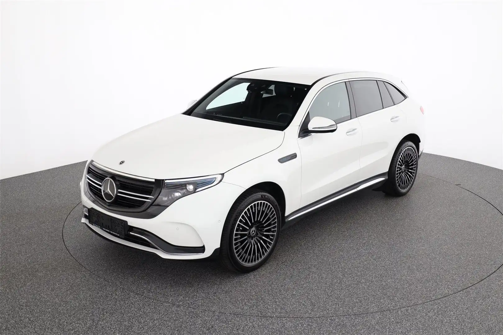 Mercedes-Benz EQC 400 4M AMG DISTRONIC PLUS AHK Weiß - 2