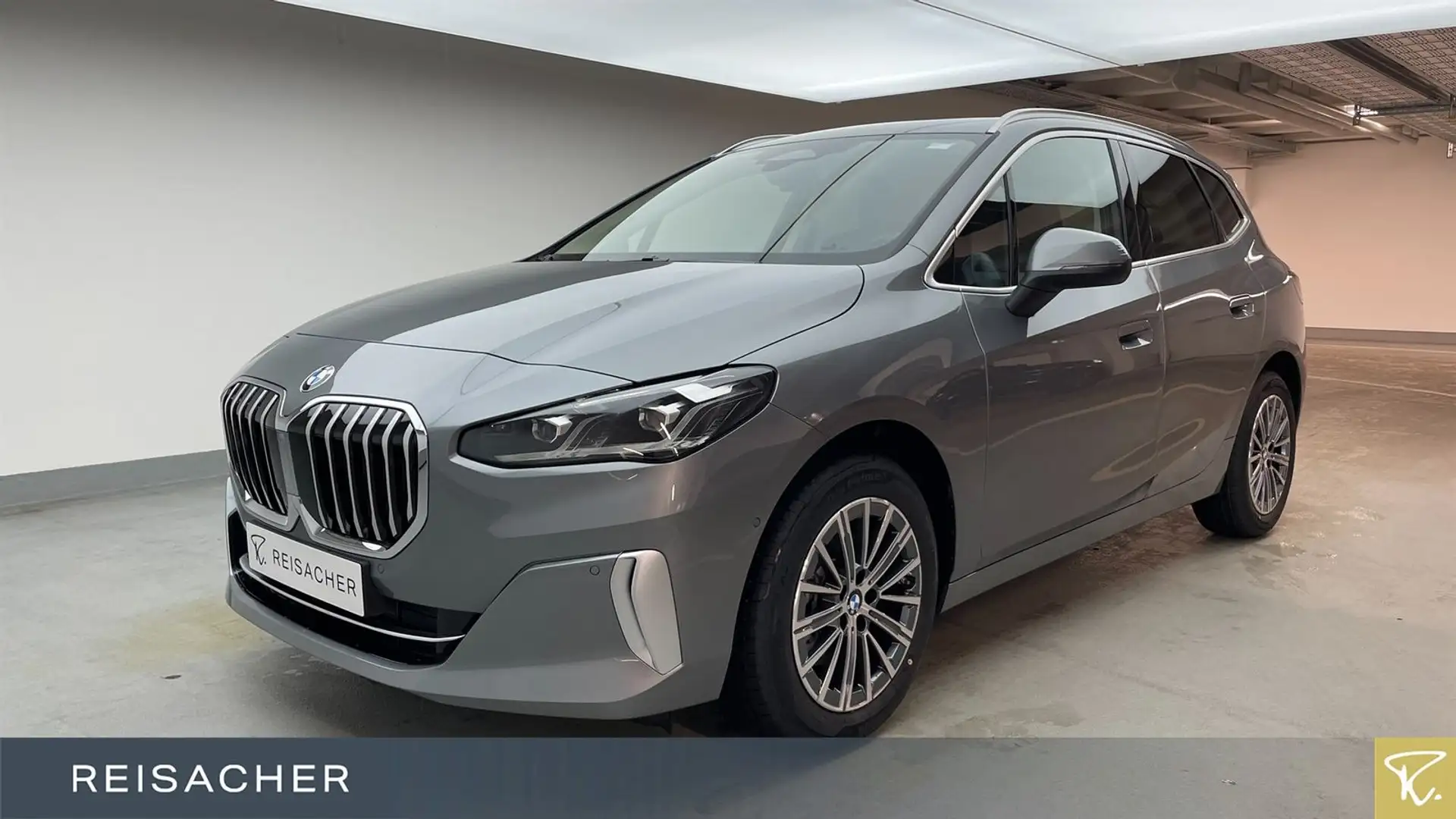 BMW 220 220i A Active Tourer Luxury-Line,Pano,AHK,Autom Šedá - 1