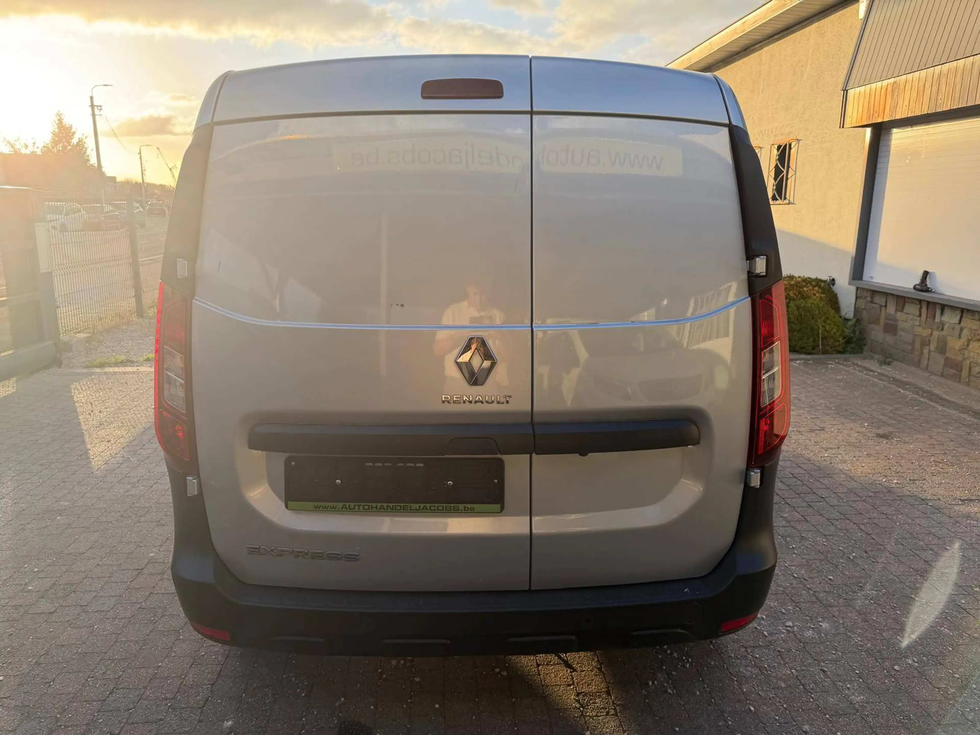 Renault Express 1.33 TCE * 102PK * CAMERA * PDC * BLIS * APPLE CARPLAY * BTW — photo 6