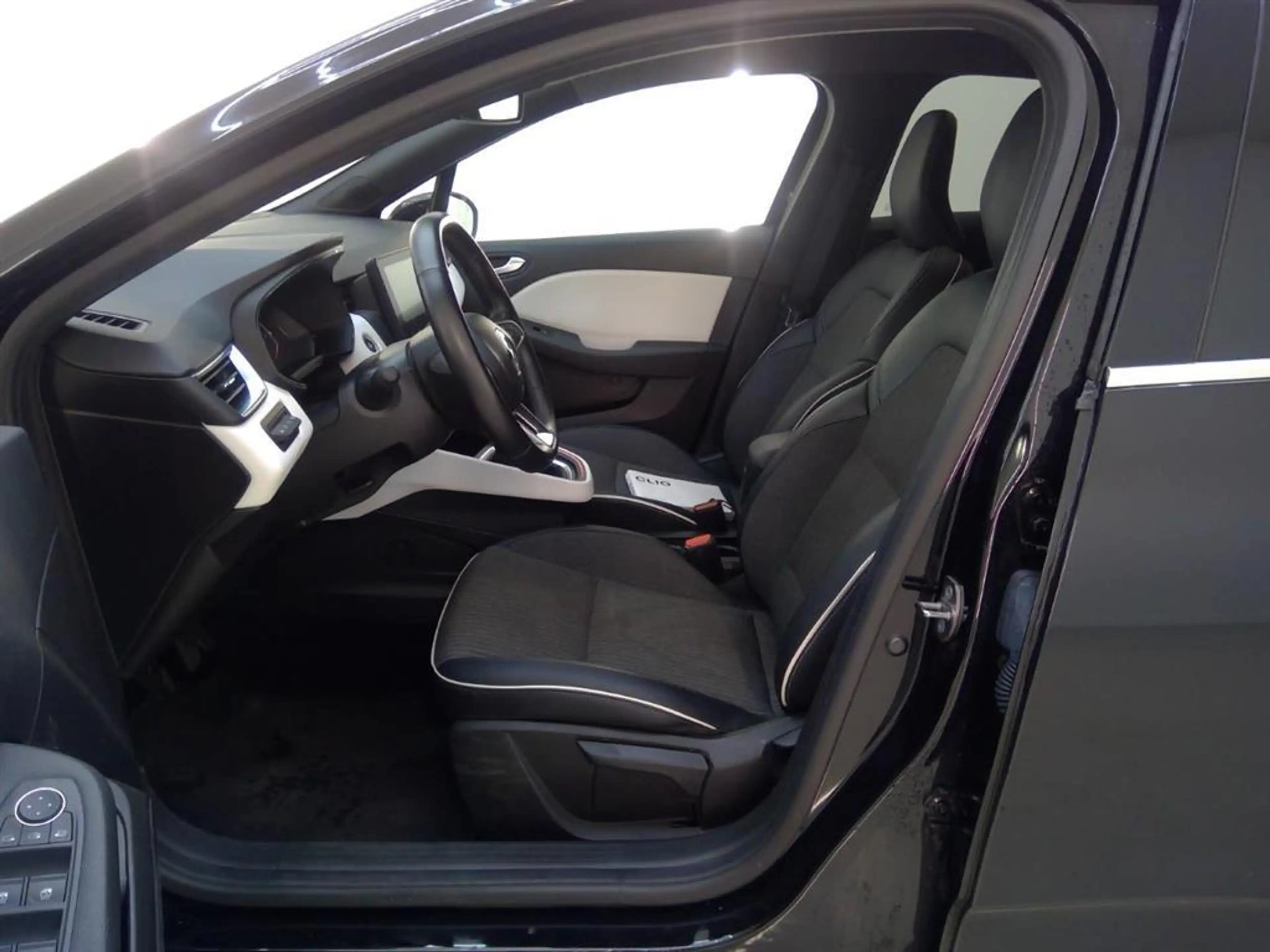 Renault Clio 1.0 TCe 90 Techno LED/CARPLAY/LMV/NL-AUTO/1E EIG. — photo 2