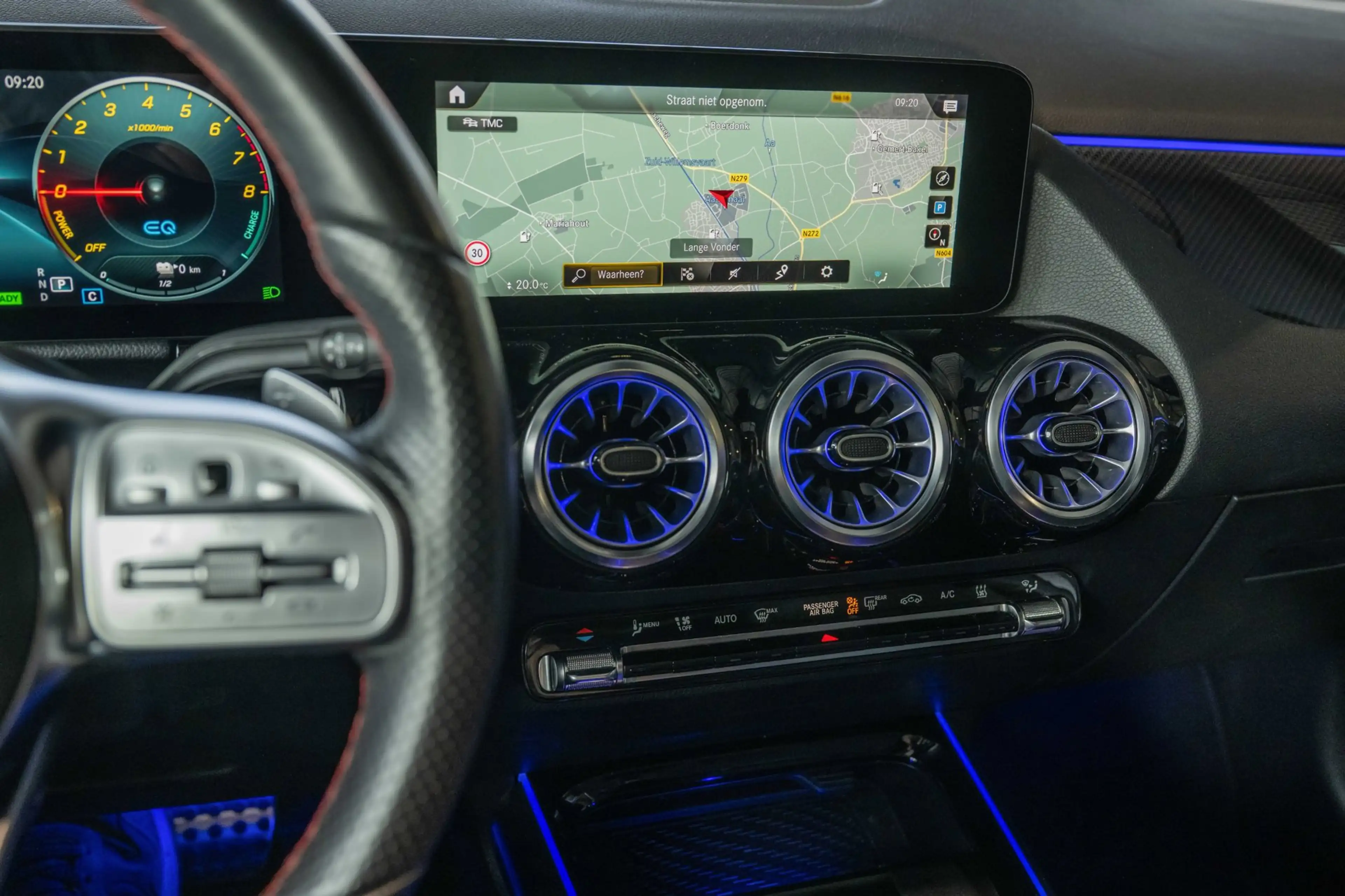 Mercedes-Benz GLA 250 e AMG Line PANO | 360° CAMERA — photo 13