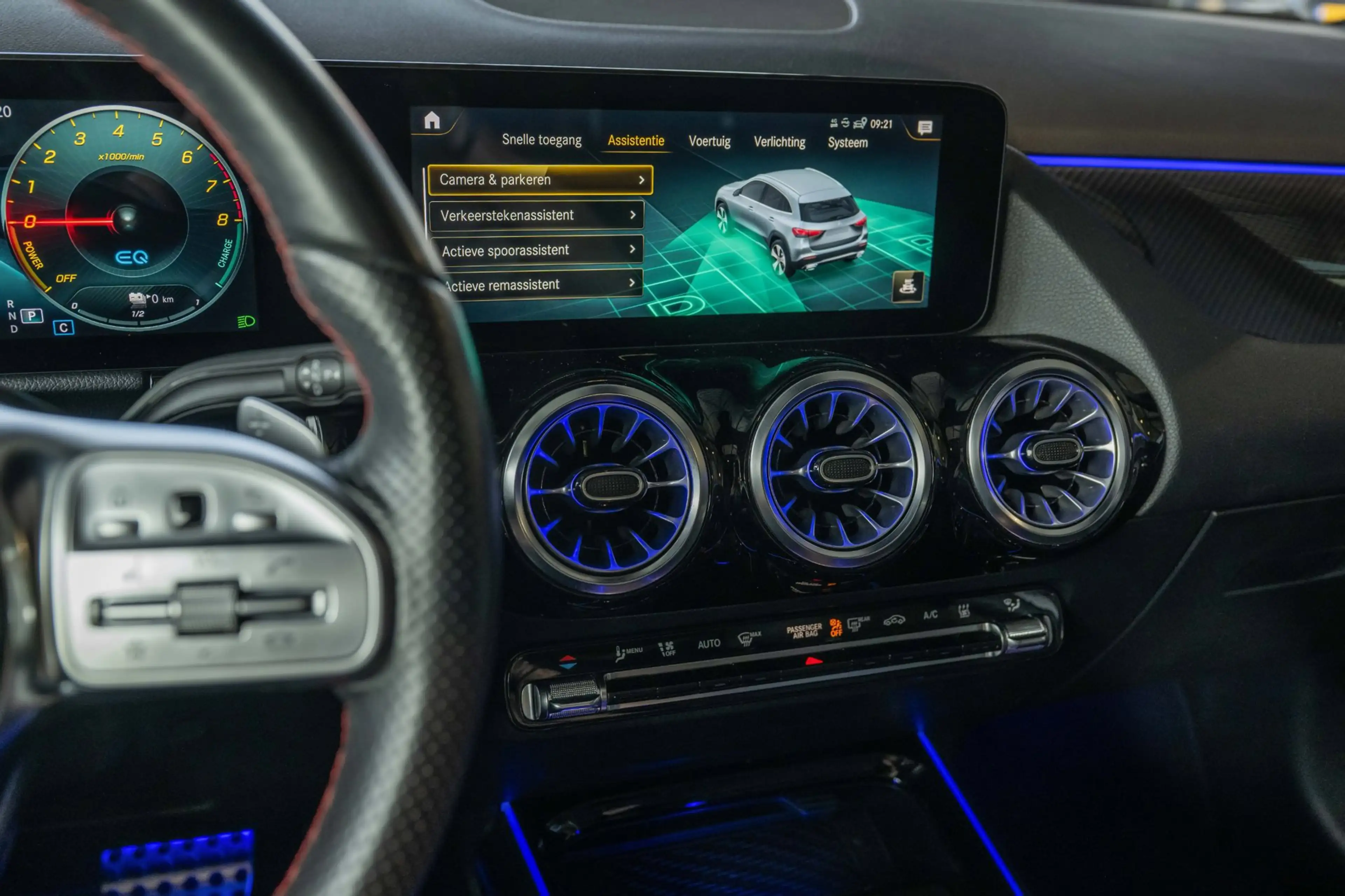 Mercedes-Benz GLA 250 e AMG Line PANO | 360° CAMERA — photo 15