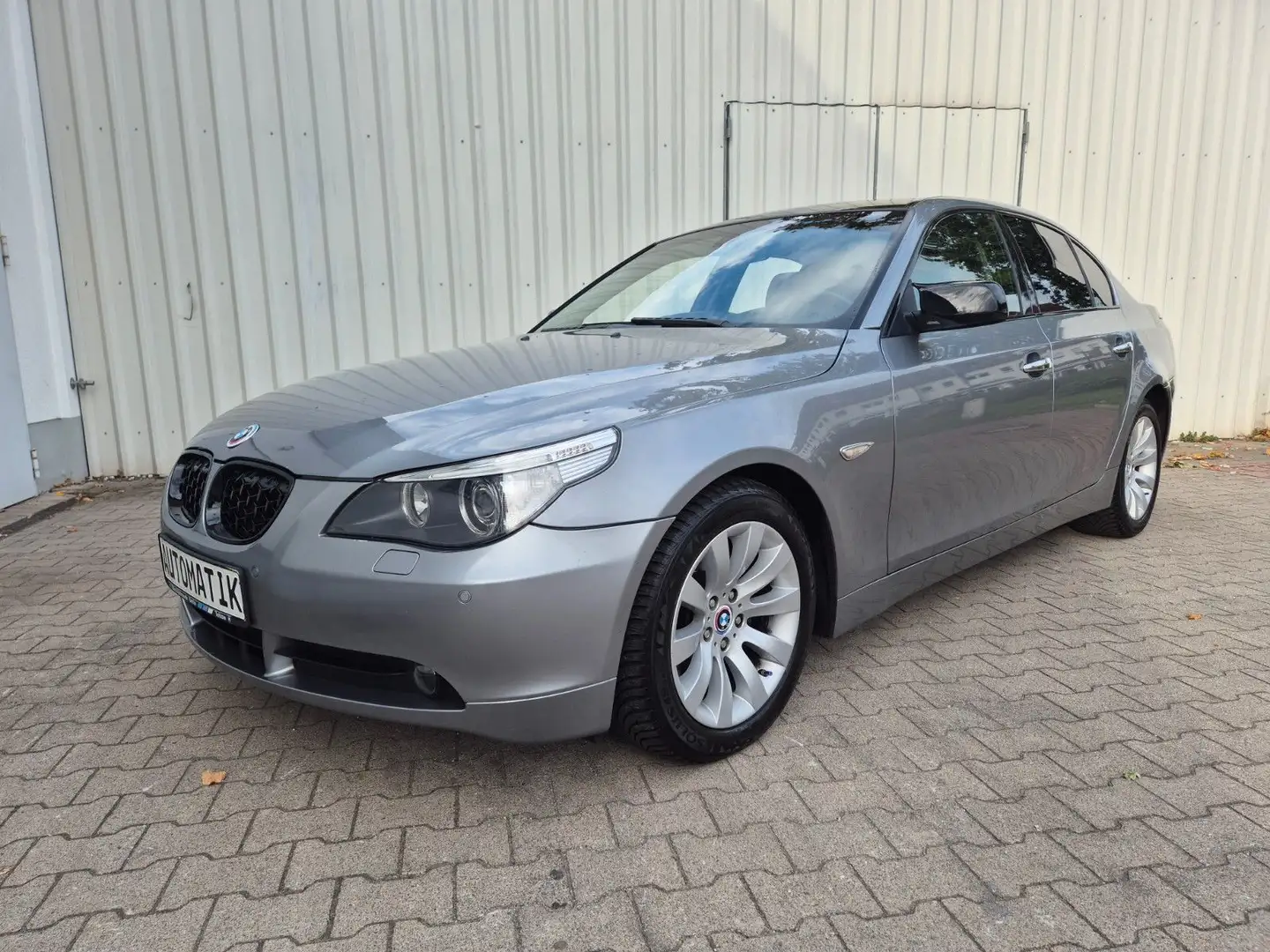 BMW 520 i Lim E60 LEDER, XENON, SCHIEBEDACH, TÜV 5/27 Grau - 1