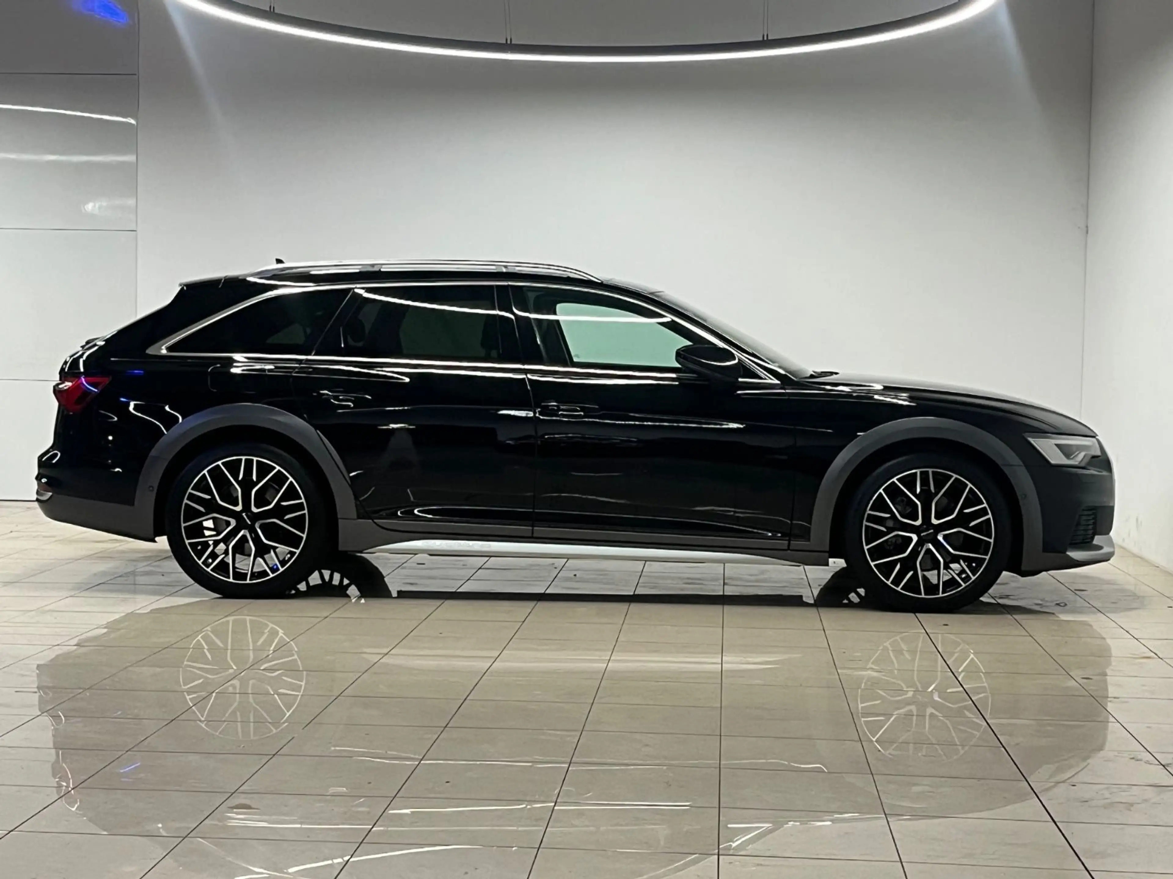 Audi A6 allroad quattro PANO VirtualCockpit AHK ACC P — photo 9