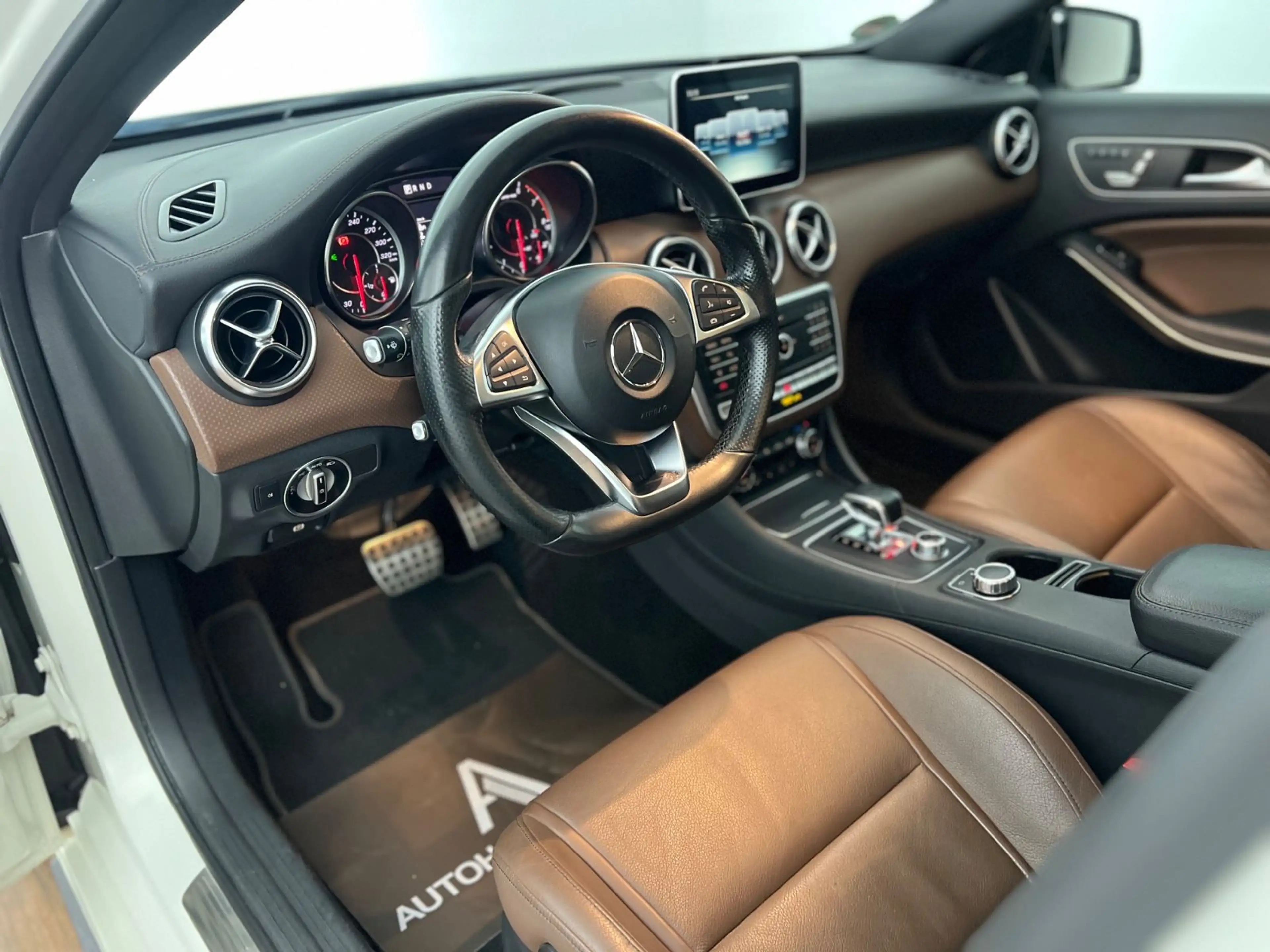 Mercedes-Benz A 45 AMG A45 AMG 4 MATIC PERFORMANCE SITZE/ 380 PS / — photo 18