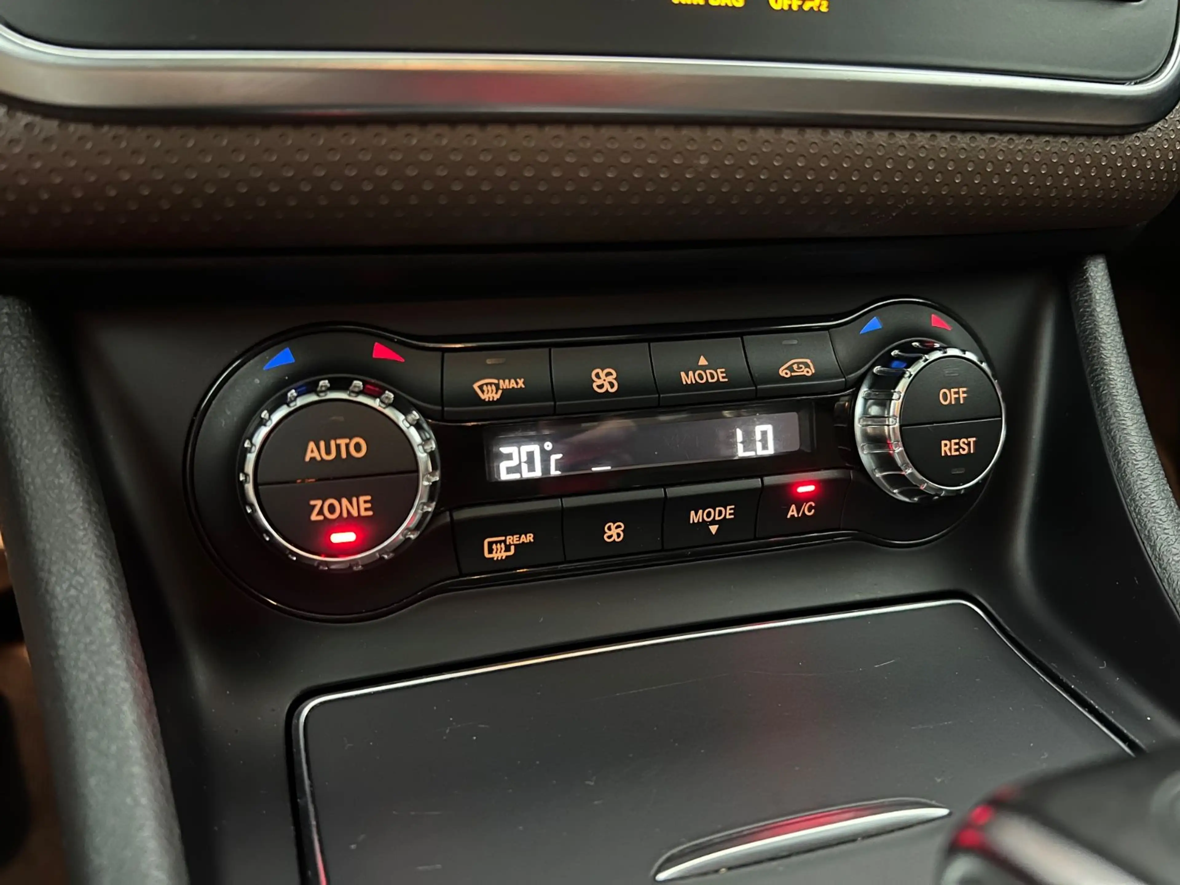 Mercedes-Benz A 45 AMG A45 AMG 4 MATIC PERFORMANCE SITZE/ 380 PS / — photo 37