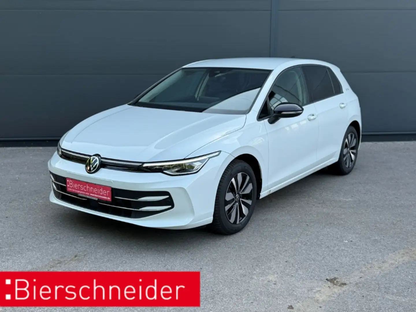 Volkswagen Golf 8 2.0 TDI DSG Goal LED NAVI AHK ACC SIDEASS KAMERA Weiß - 1