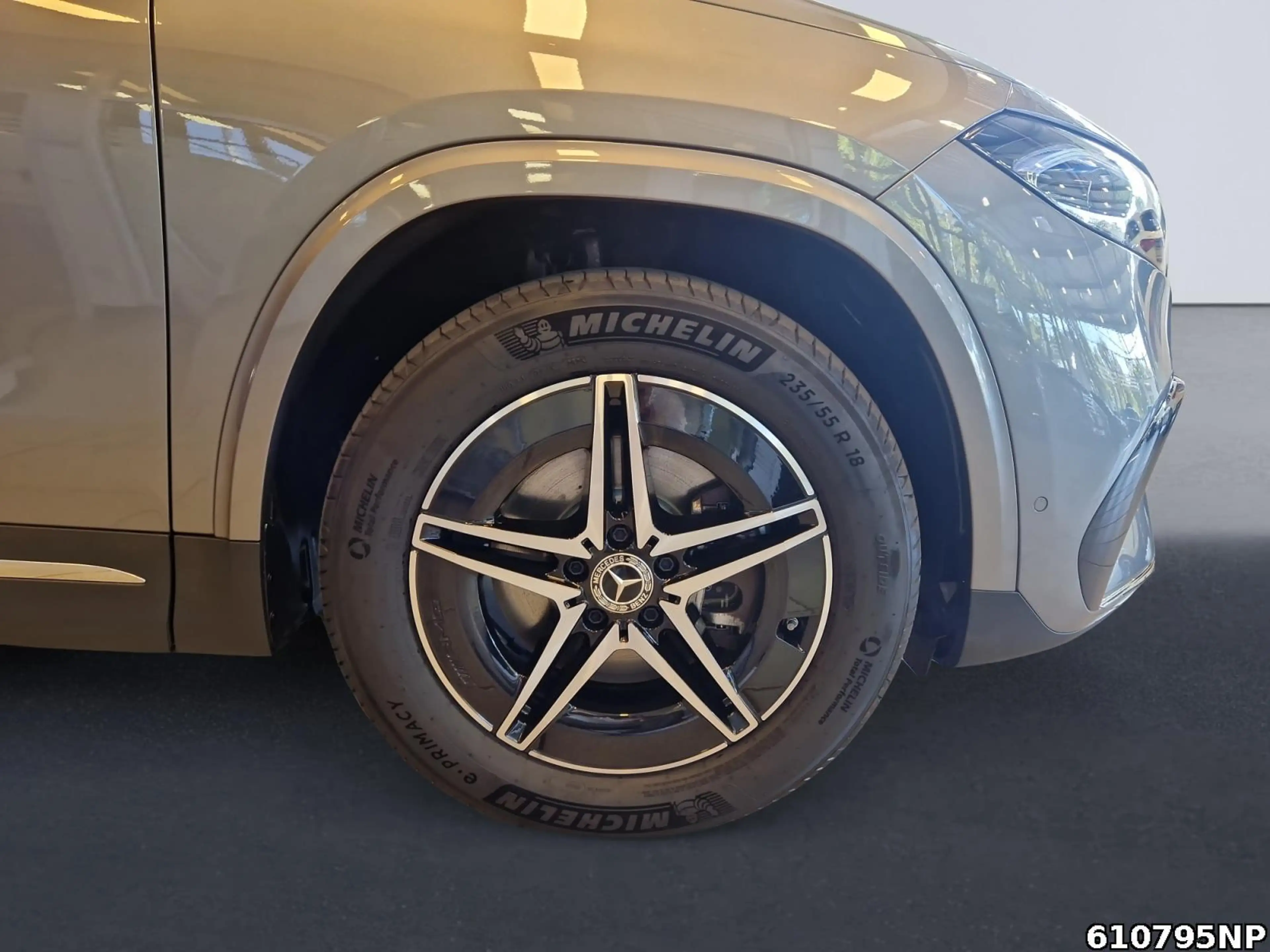 Mercedes-Benz EQA 350 4M AMG Totwinkel Kamera CarPlay LED — photo 5