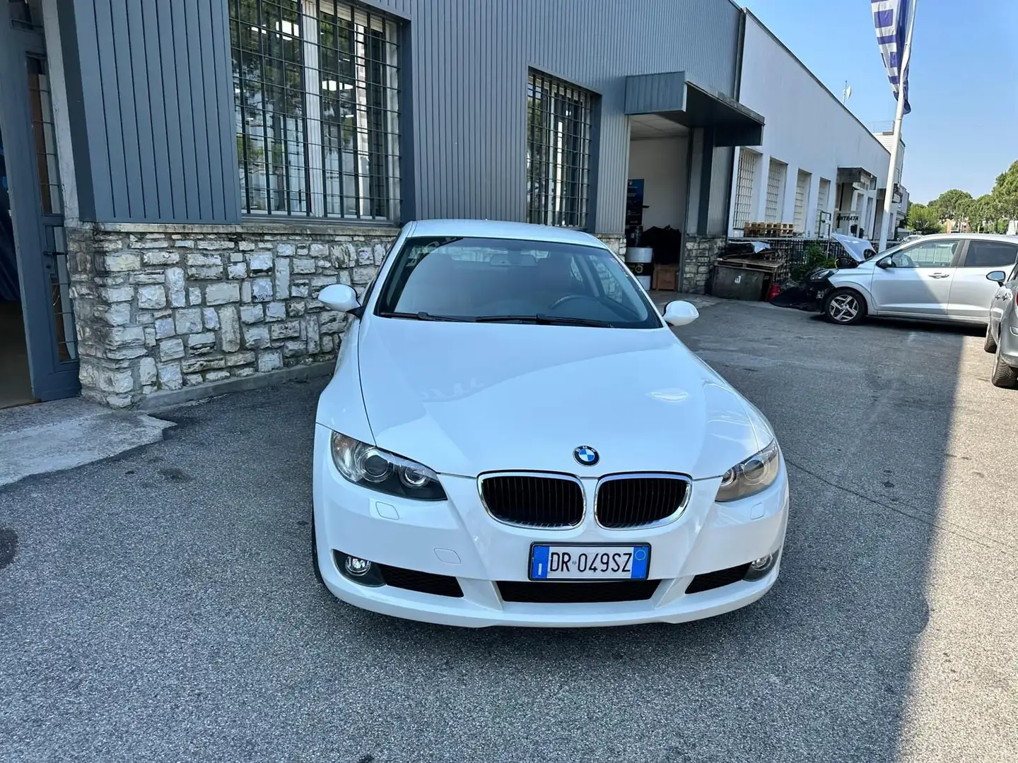BMW 320 320i cat Coupé Futura Bianco - 2