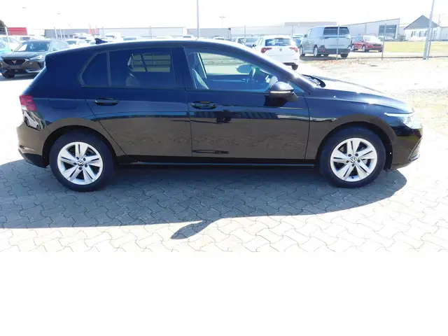 Volkswagen Golf view 2