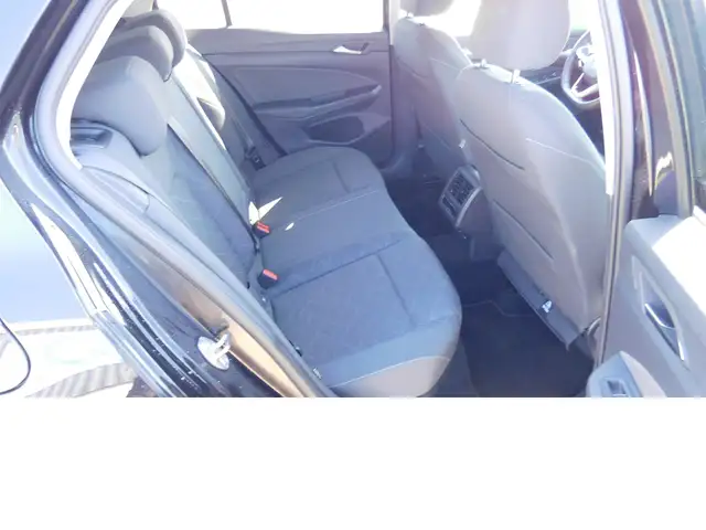Volkswagen Golf view 12