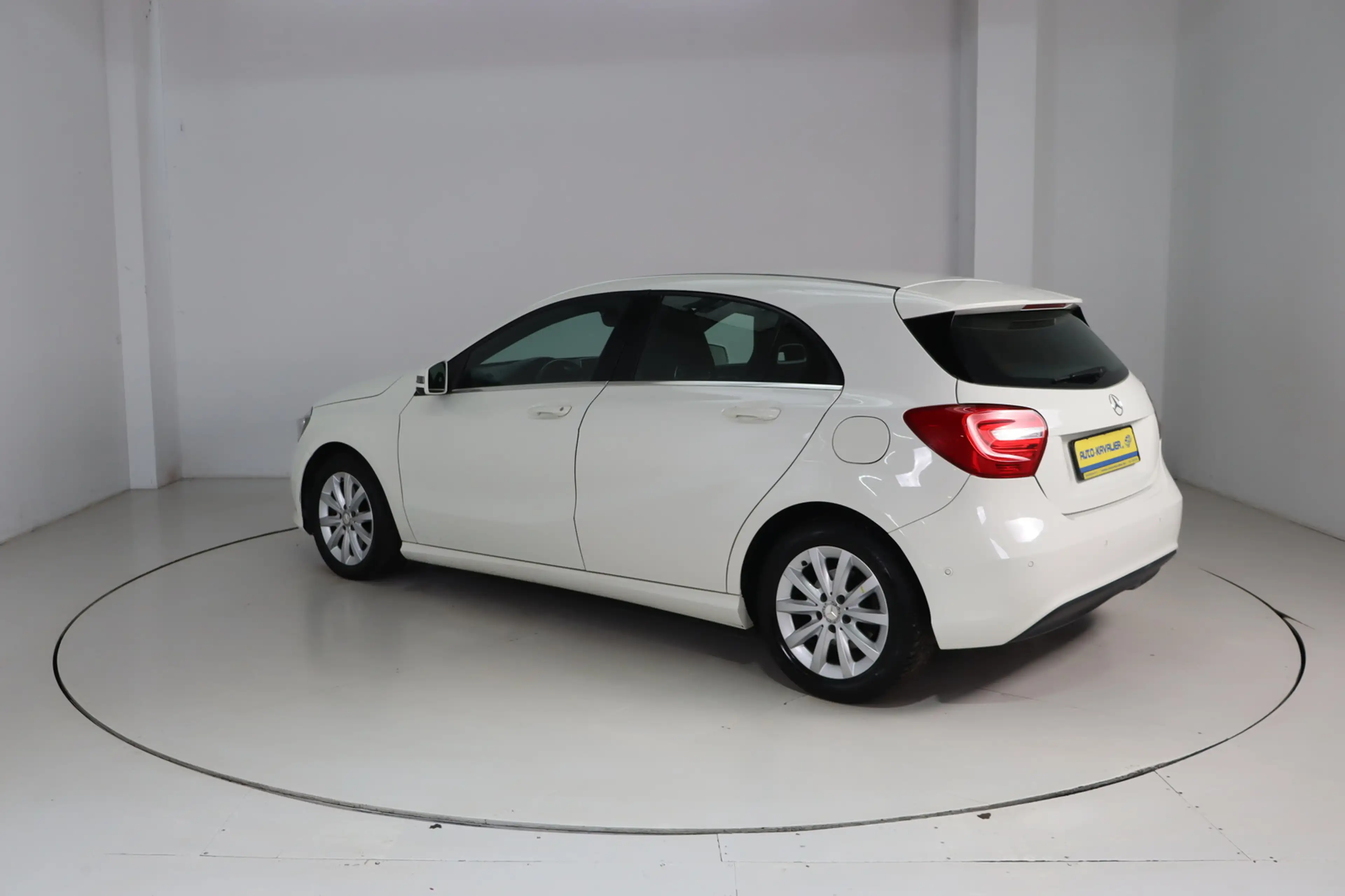 Mercedes-Benz A 180 Sitzhzg. * Xenon * HU/AU + Service neu — photo 8