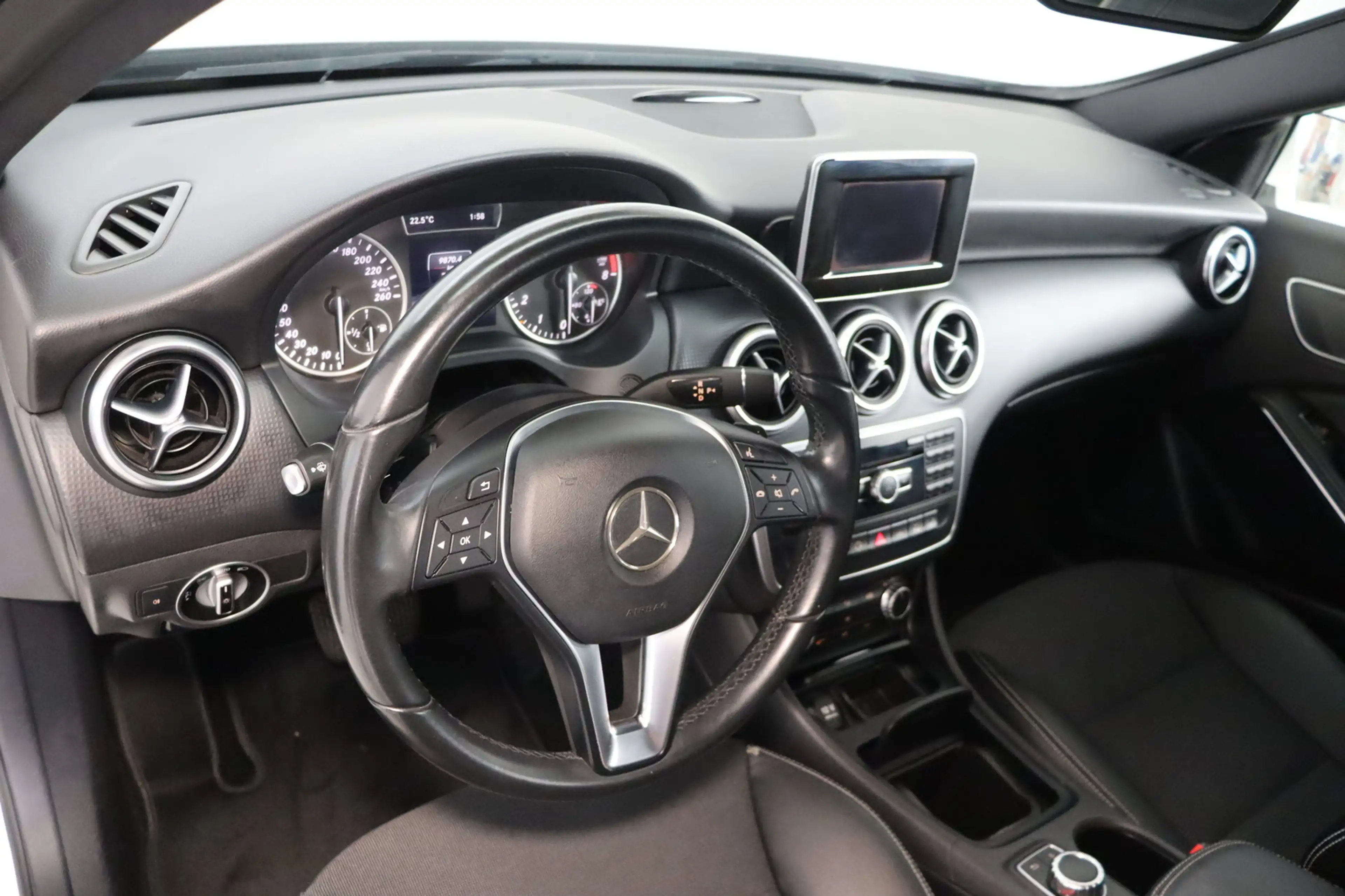 Mercedes-Benz A 180 Sitzhzg. * Xenon * HU/AU + Service neu — photo 12
