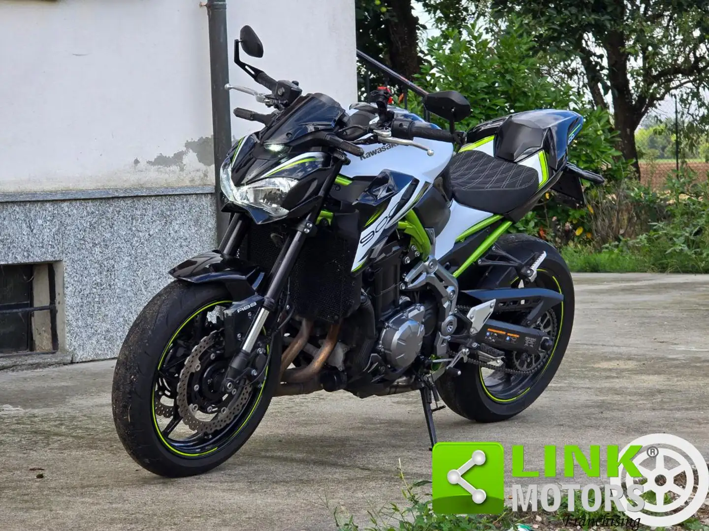 Kawasaki Z 900 125 CV TUA A PARTIRE DA 80 Euro/mese Bianco - 1
