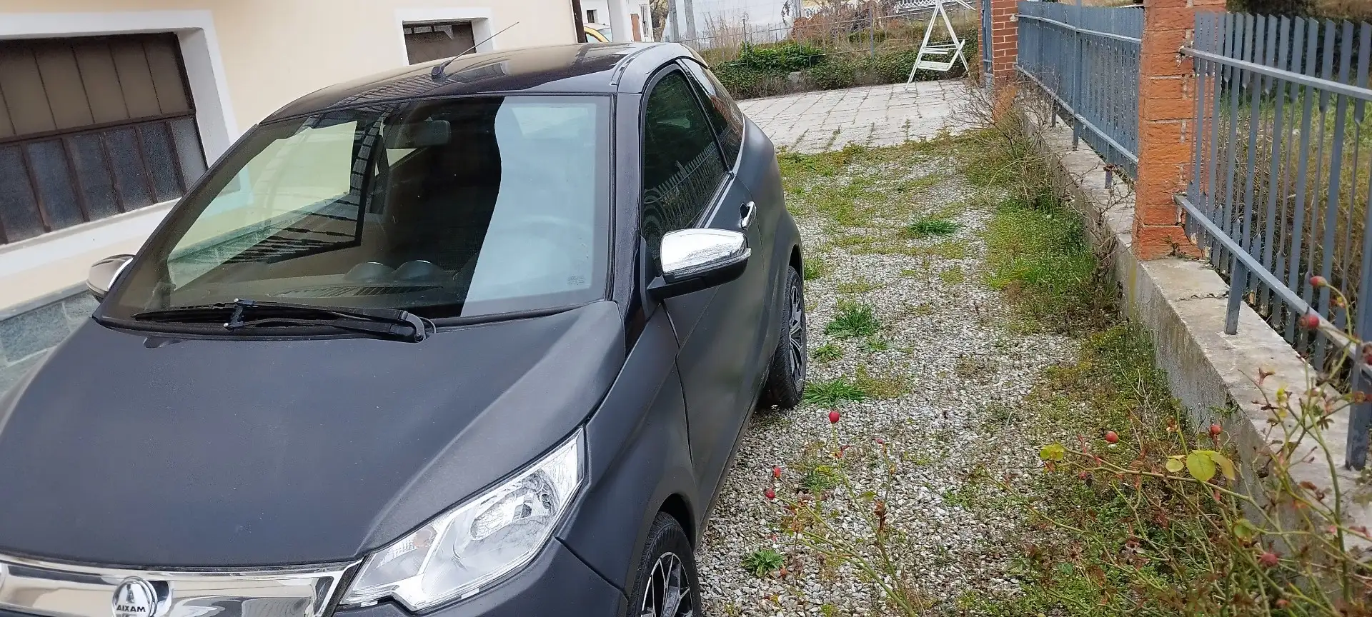 Aixam Mega City car - 1