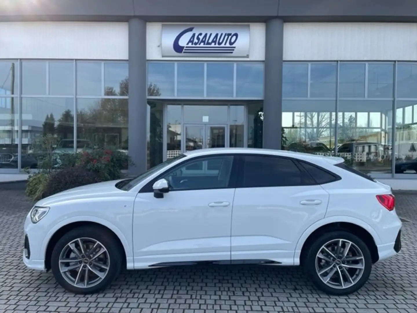 Audi Q3 SPB Sportback 40 TDI quattro S tronic S Line 19 Bianco - 1