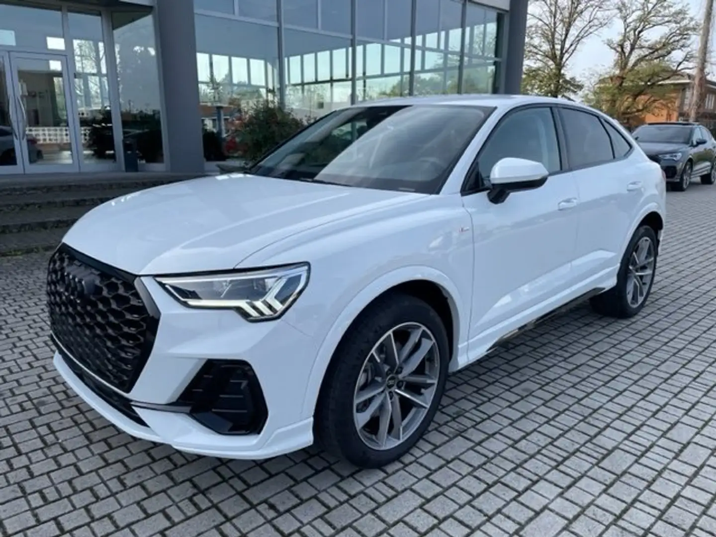 Audi Q3 SPB Sportback 40 TDI quattro S tronic S Line 19 Bianco - 2