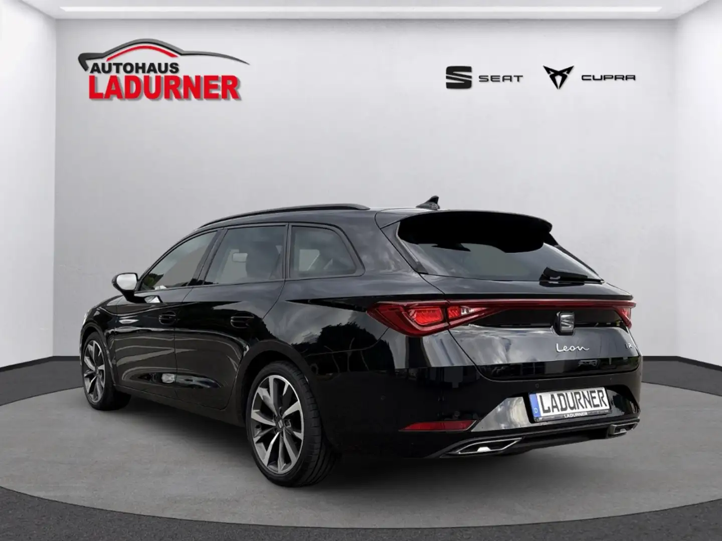 SEAT Leon Sportstourer FR 1.5TSI  *AHK+NAVI+LED+18Zoll* Noir - 2