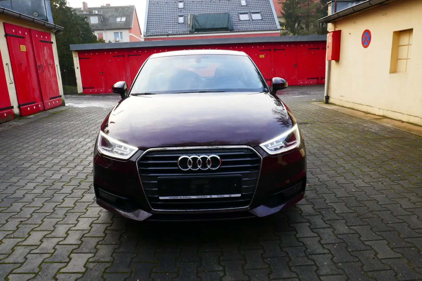 Audi A1 design Bi-Xenon Rot - 2