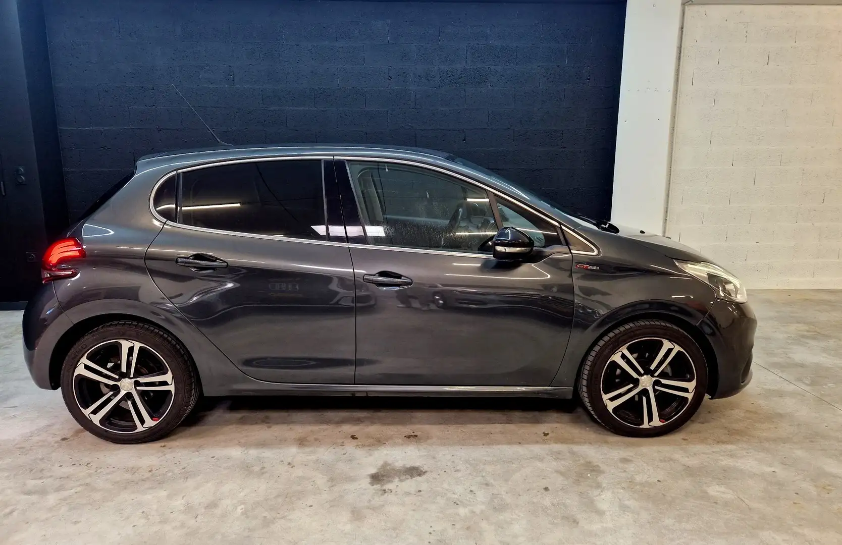 Peugeot 208 GENERATION-I 1.2 PURETECH 110 GT LINE START-STOP - 2