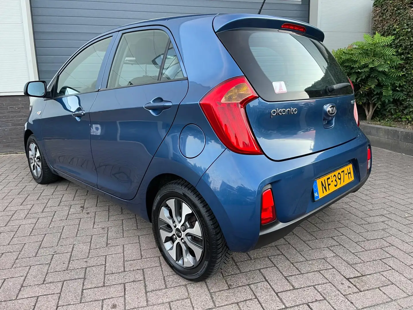 Kia Picanto 1.0 CVVT EconomyPlusLine/1eigenaar/Navi/Camera/AUX Blauw - 2