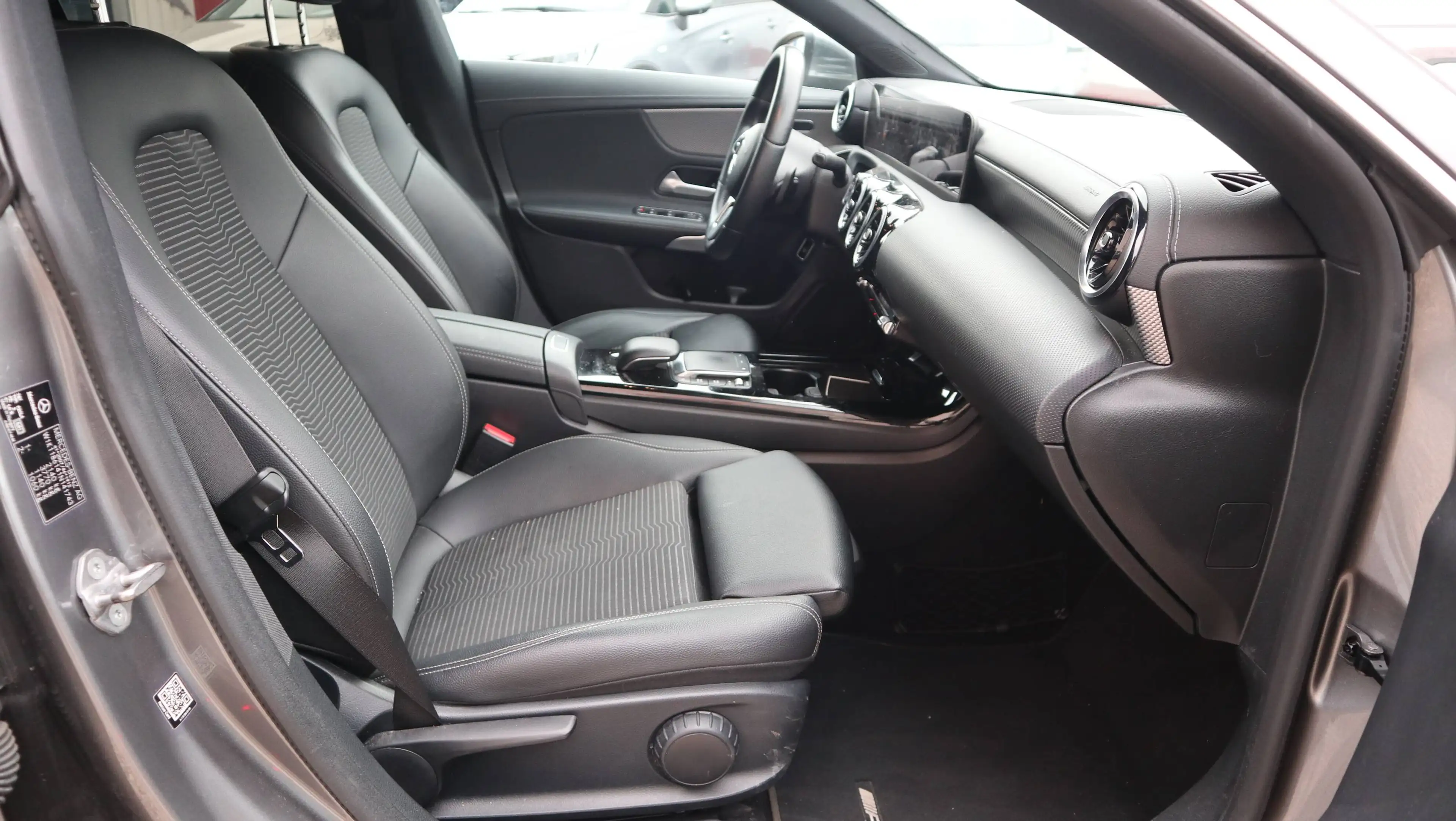 Mercedes-Benz CLA 220 CLA 220 d Shooting Brake*Navi*Leder*Klima*SHZ* — photo 11