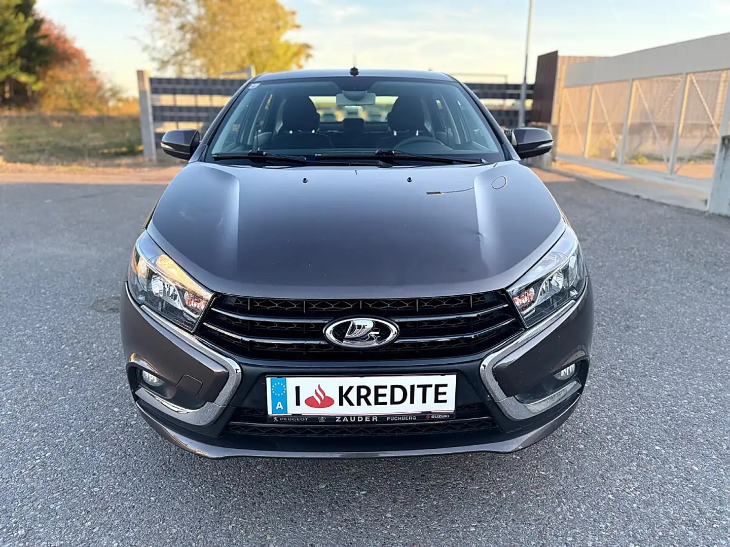 Lada Vesta Lada Vesta 1.6 **AUTOMATIK **92.000km** Braun - 2