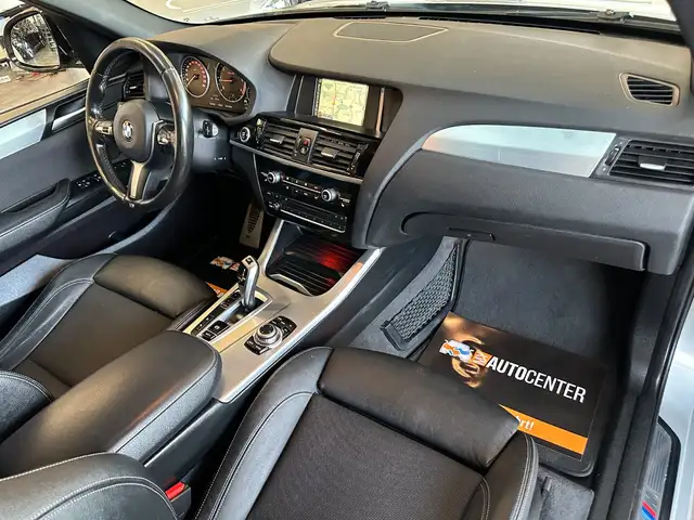BMW X3 view 8