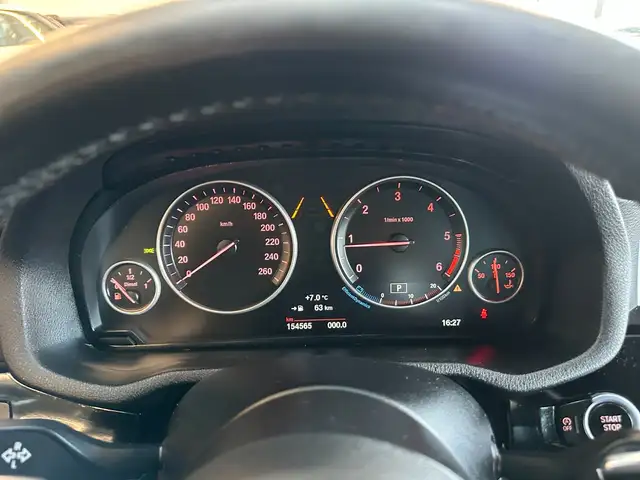 BMW X3 view 12
