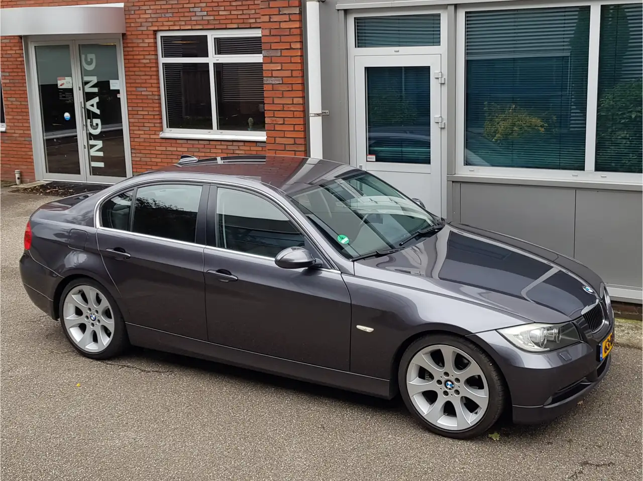 BMW 325