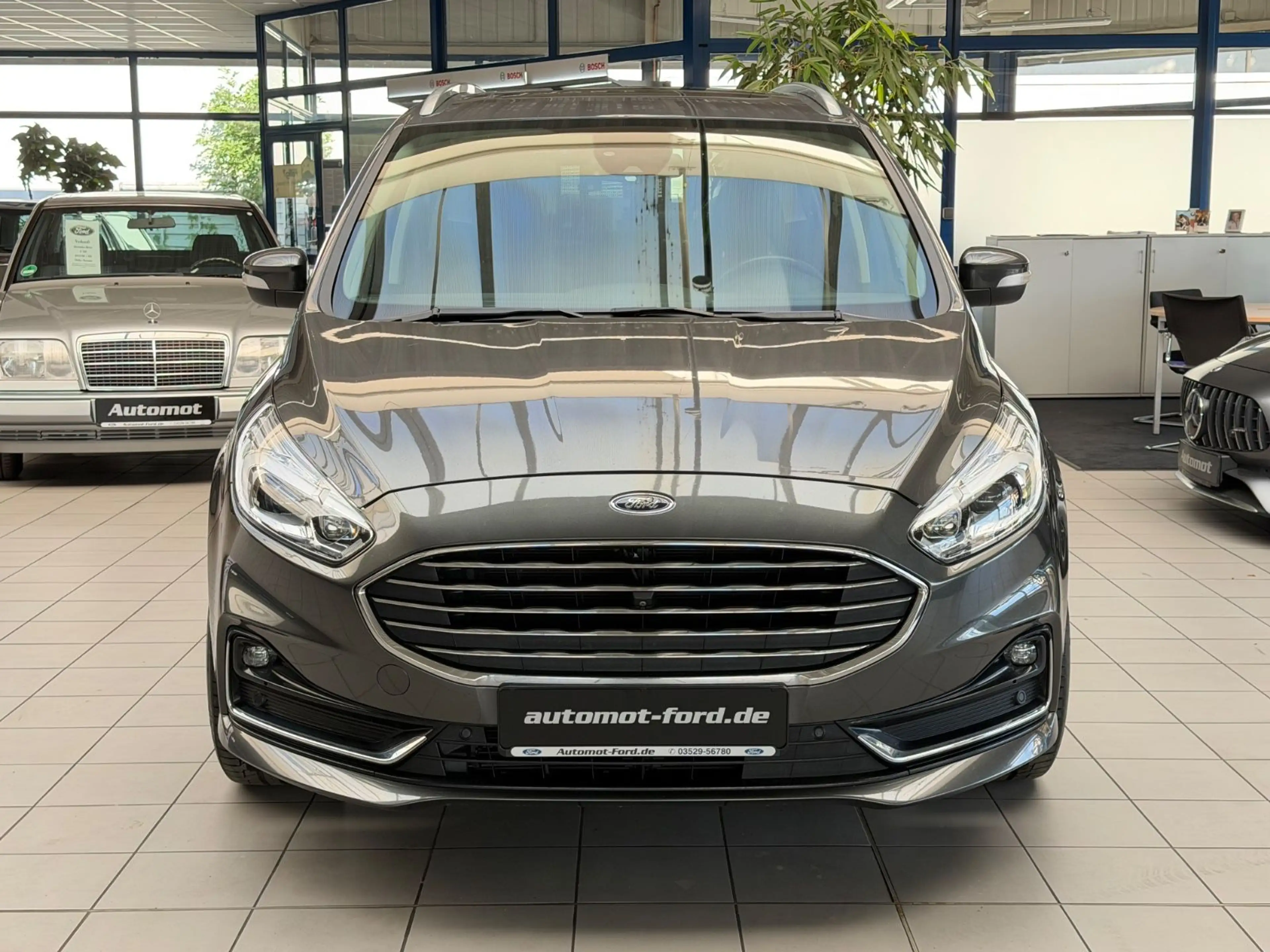 Ford Galaxy 2.0 TDCi Titanium AWD*LED*Panodach*Leder — photo 4