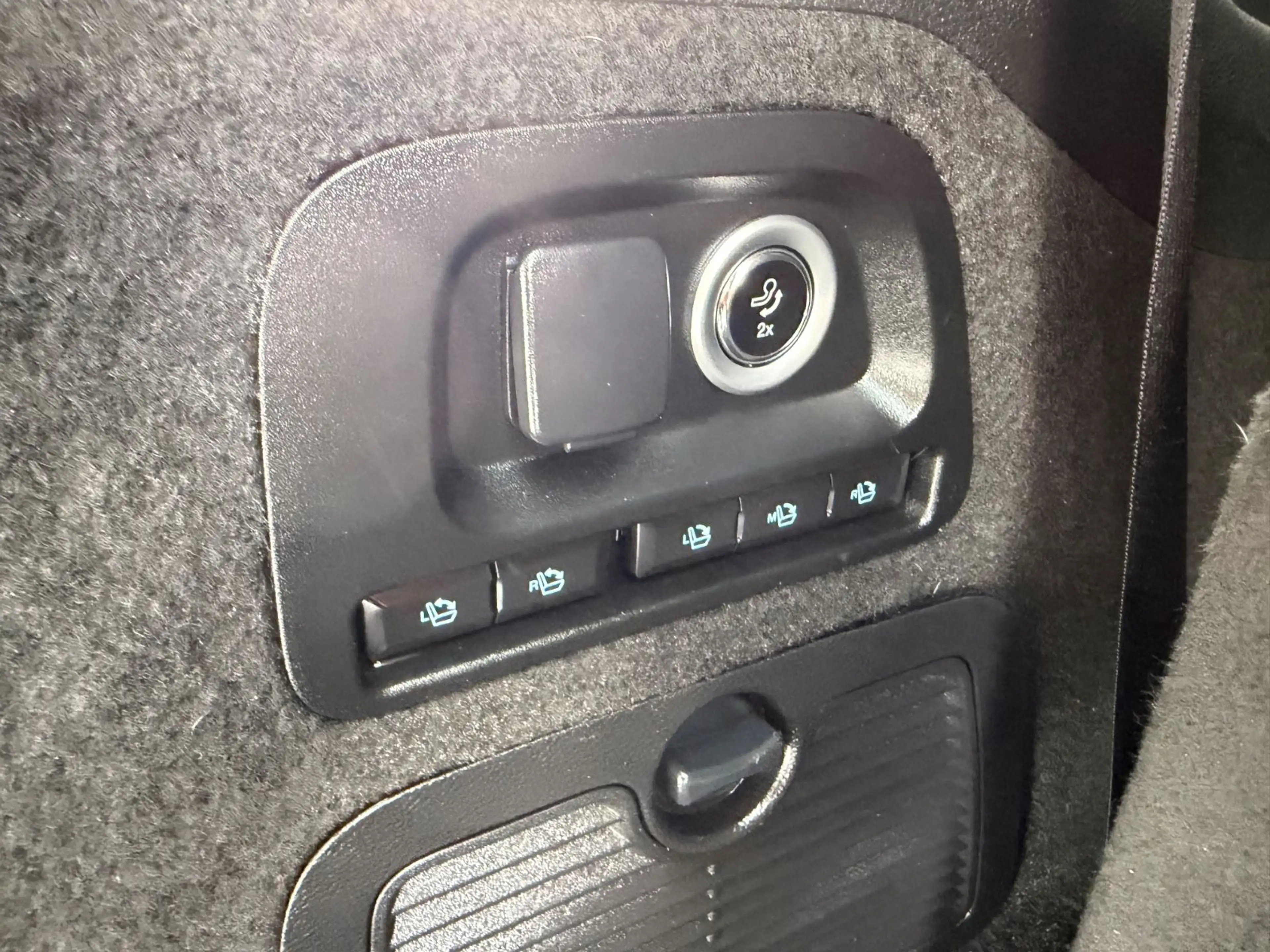 Ford Galaxy 2.0 TDCi Titanium AWD*LED*Panodach*Leder — photo 10