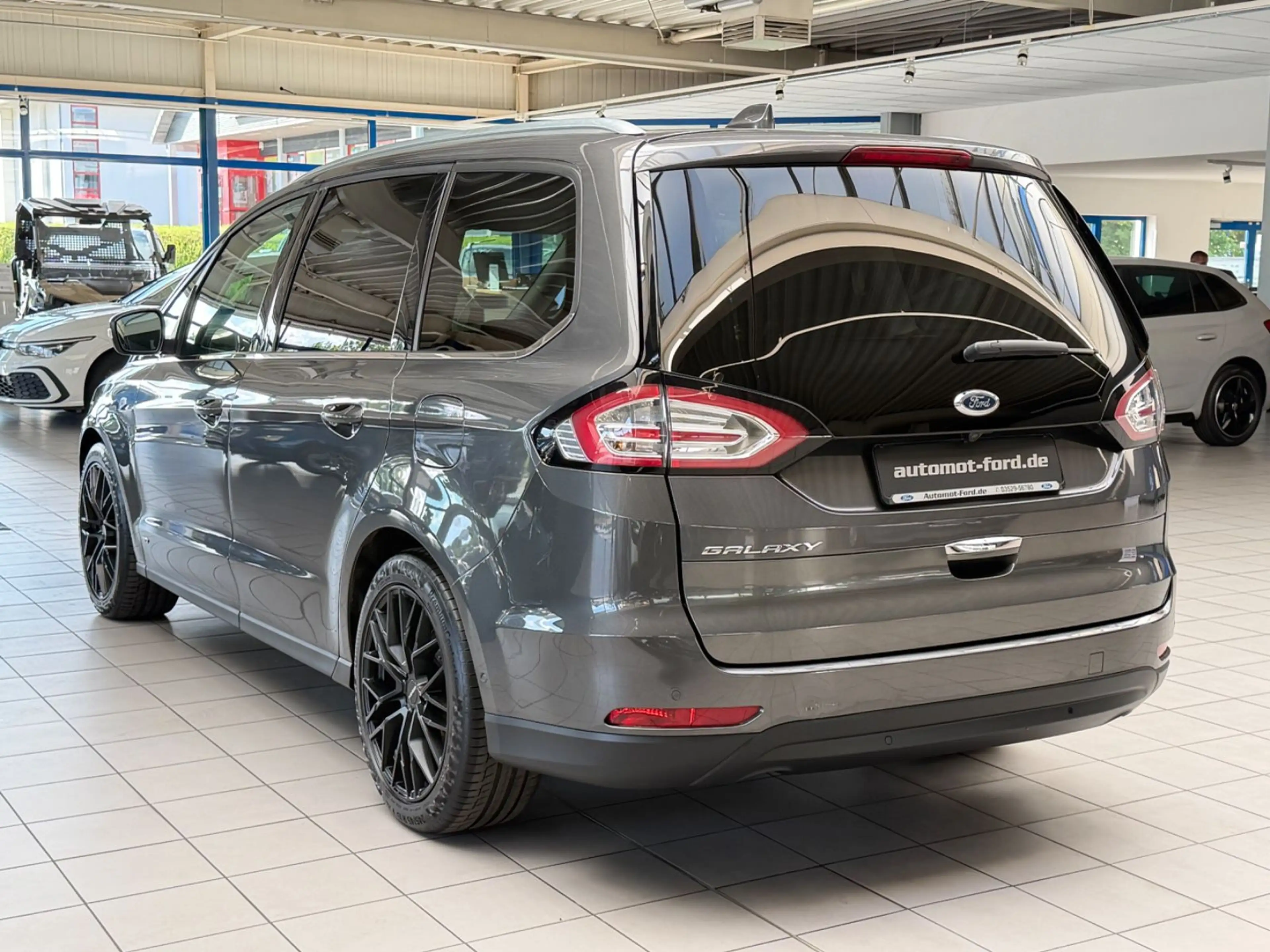 Ford Galaxy 2.0 TDCi Titanium AWD*LED*Panodach*Leder — photo 6