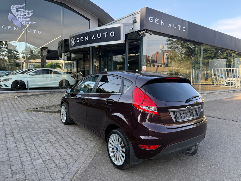 Ford Fiesta 1.4i Titanium Automatique Clim Digital Radar de Recul * 12 MOIS GARANTIE * — photo 7