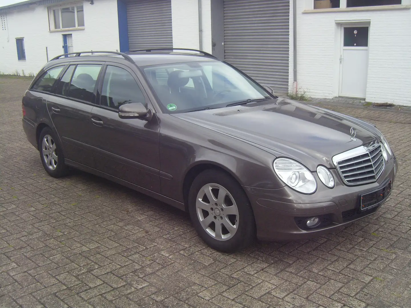 Mercedes-Benz E 200 E 200 T Kompressor+Facelift+AHK+Tempomat+PDC+SHZ Bronze - 2