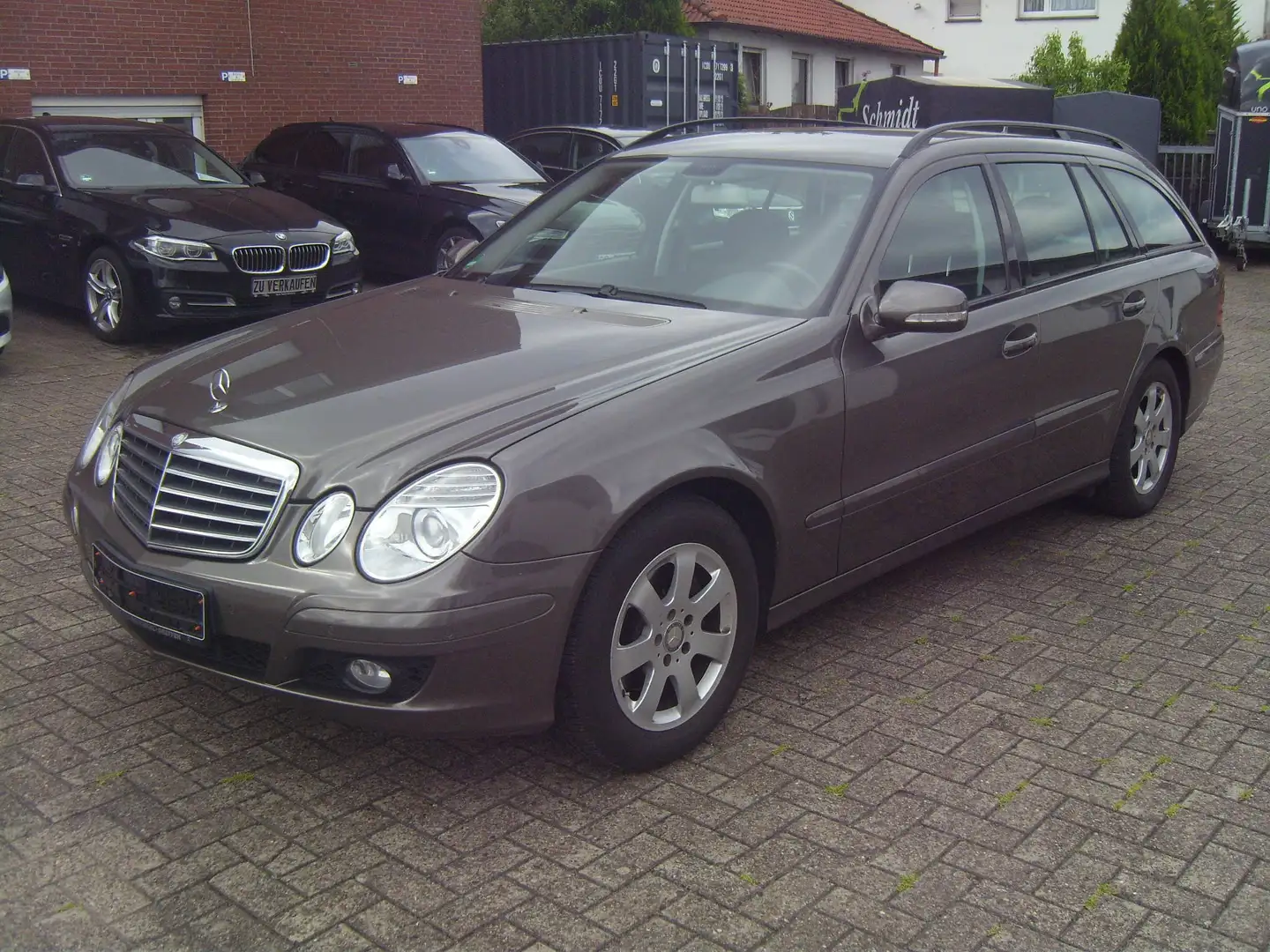 Mercedes-Benz E 200 E 200 T Kompressor+Facelift+AHK+Tempomat+PDC+SHZ Bronze - 1