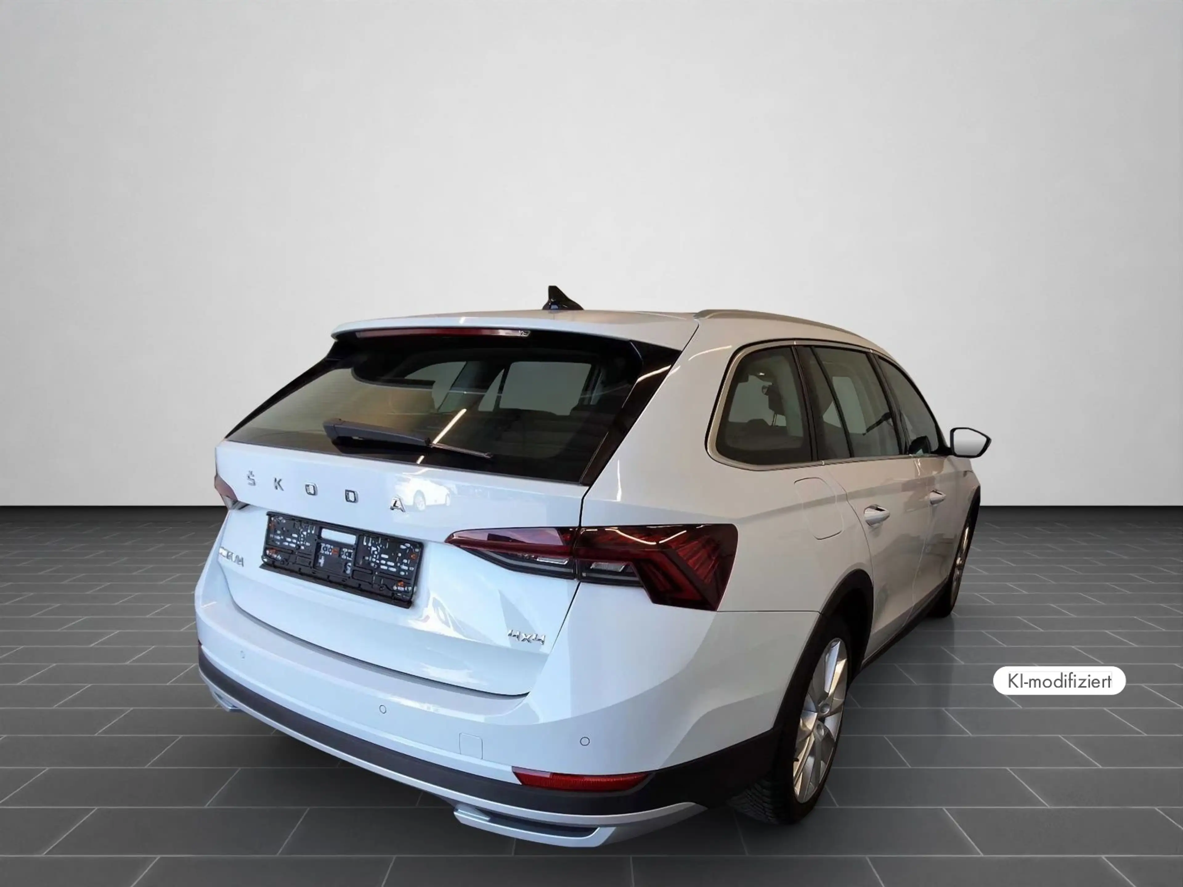 Skoda Octavia Combi Scout 2.0 TDI 4x4 MATRIX NAVI AHK — photo 3