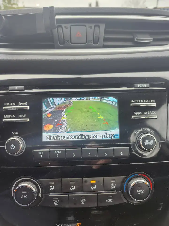Nissan Rogue снимка Nissan Rogue
