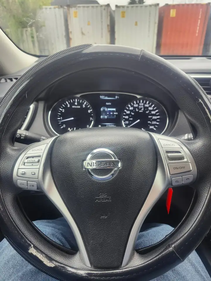 Nissan Rogue снимка Nissan Rogue