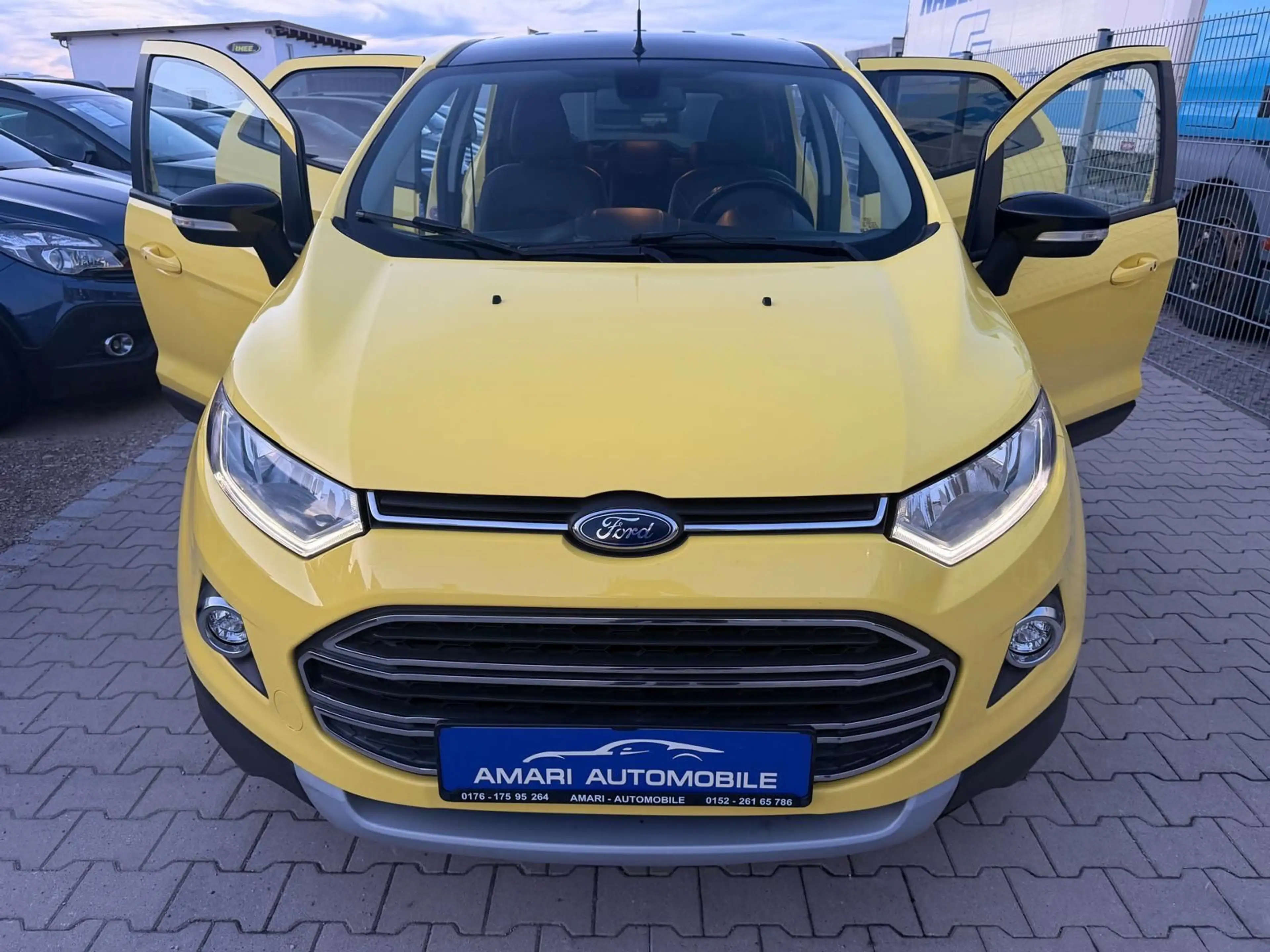 Ford EcoSport Titanium*Teilleder*MFL*BT*SH*Tüv Neu*