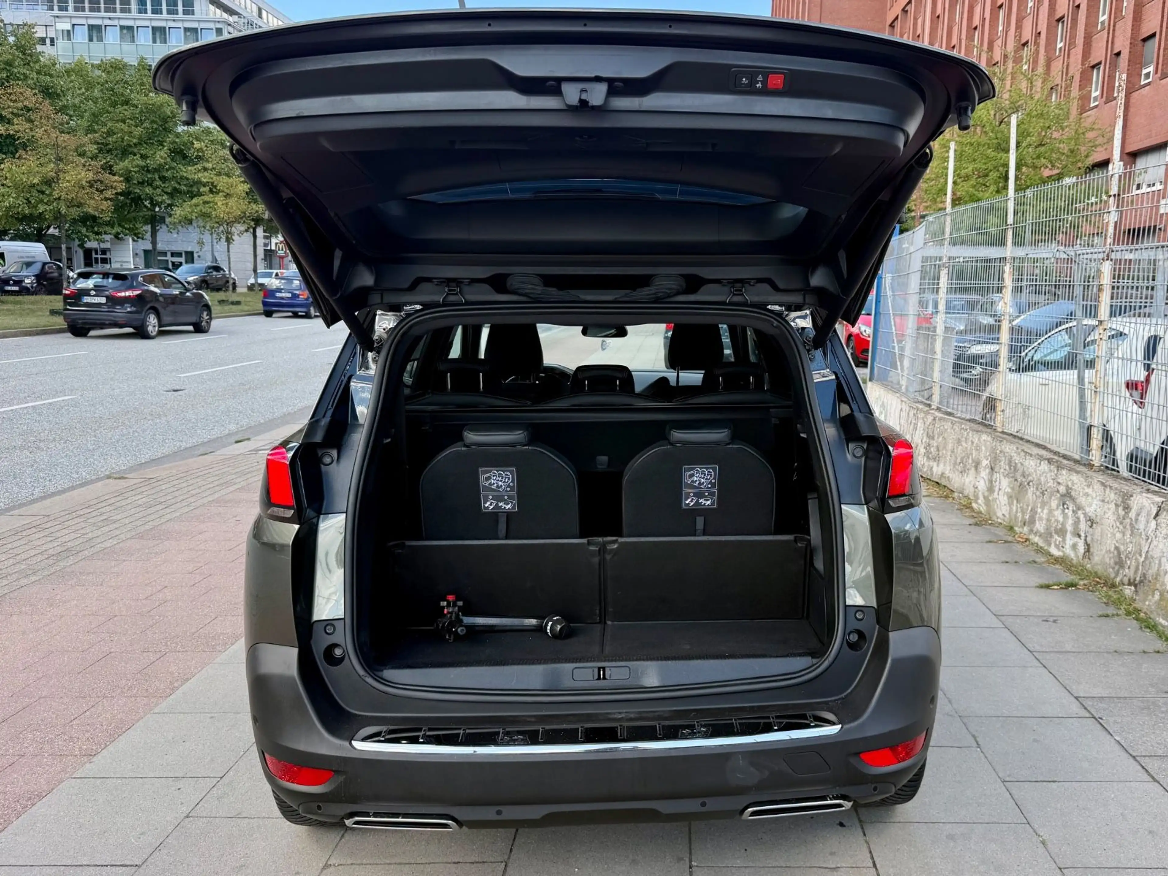 Peugeot 5008 GT * AUITOMATIK * 7 SITZE * TÜV NEU — photo 15