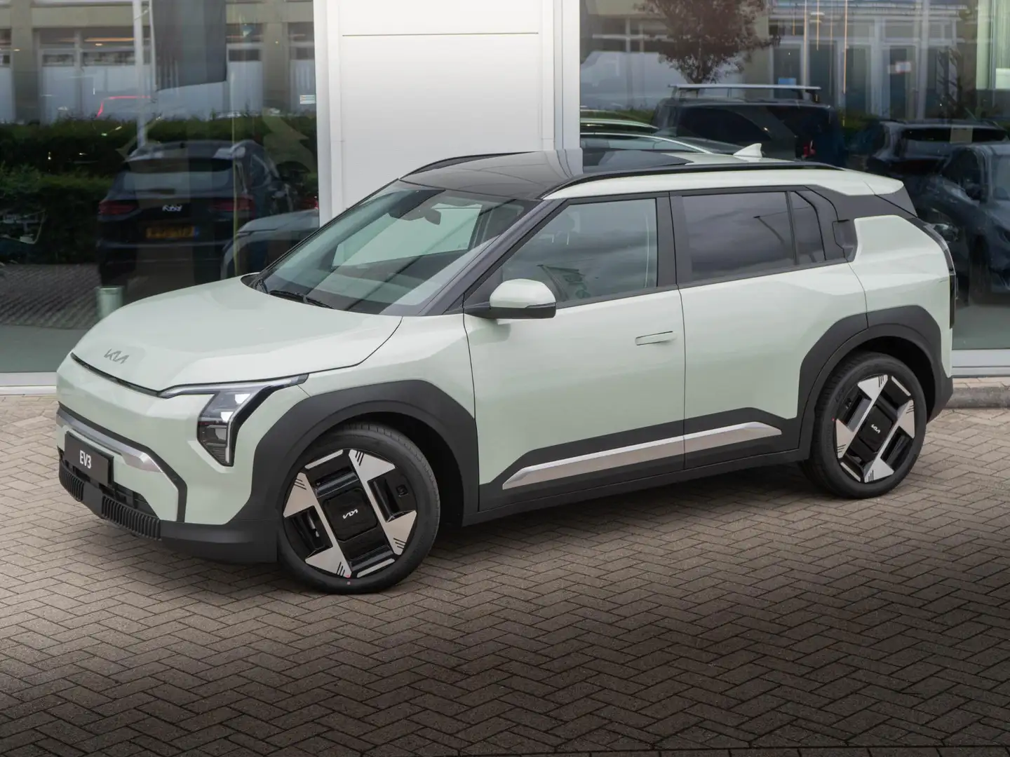 Kia EV3 Plus Advanced 81.4 kWh | OP VOORAAD DIRECT LEVERBA Groen - 2